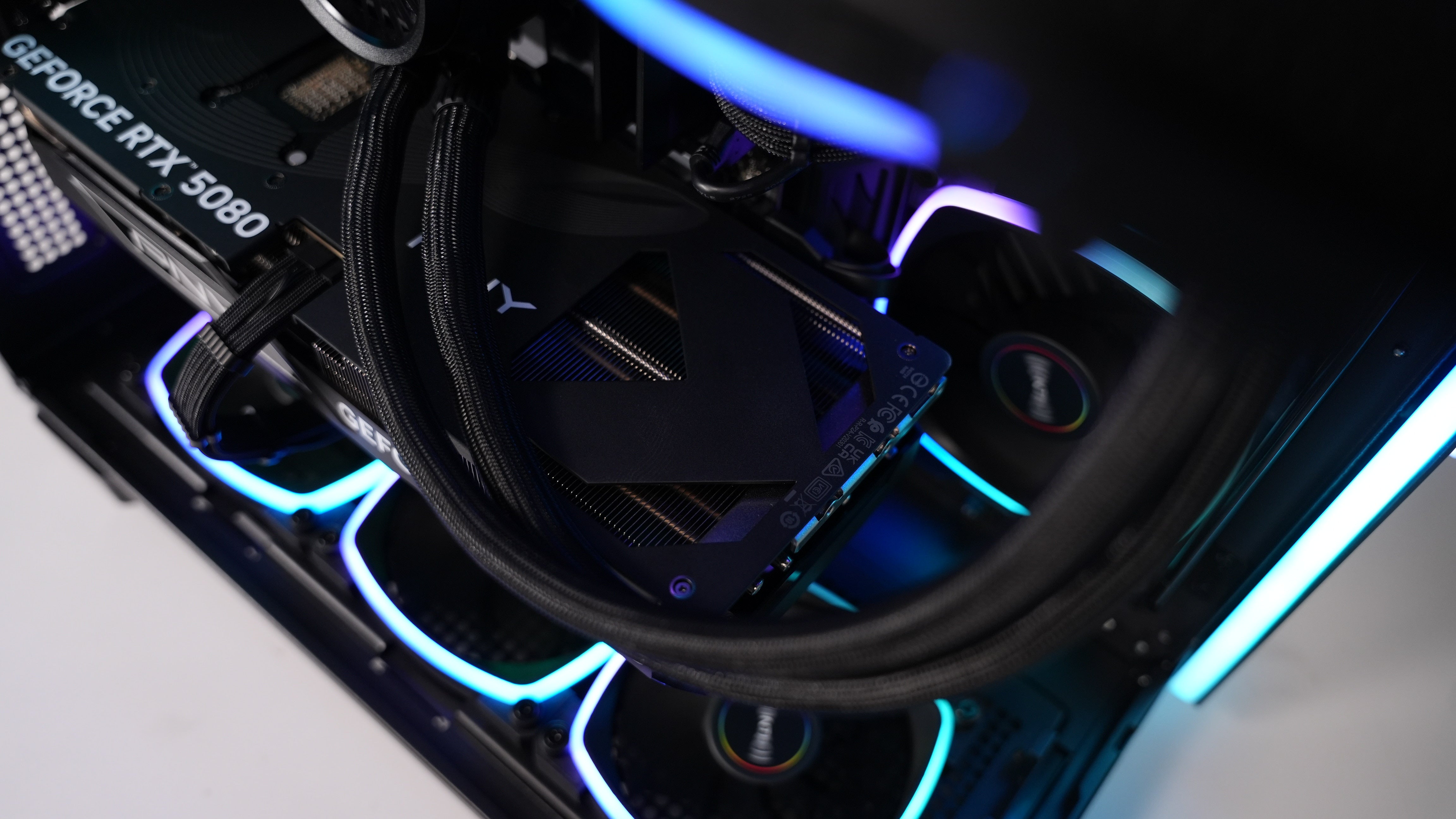 Ryzen 7 9800X3D + RTX 5080 Gaming/Streaming PC