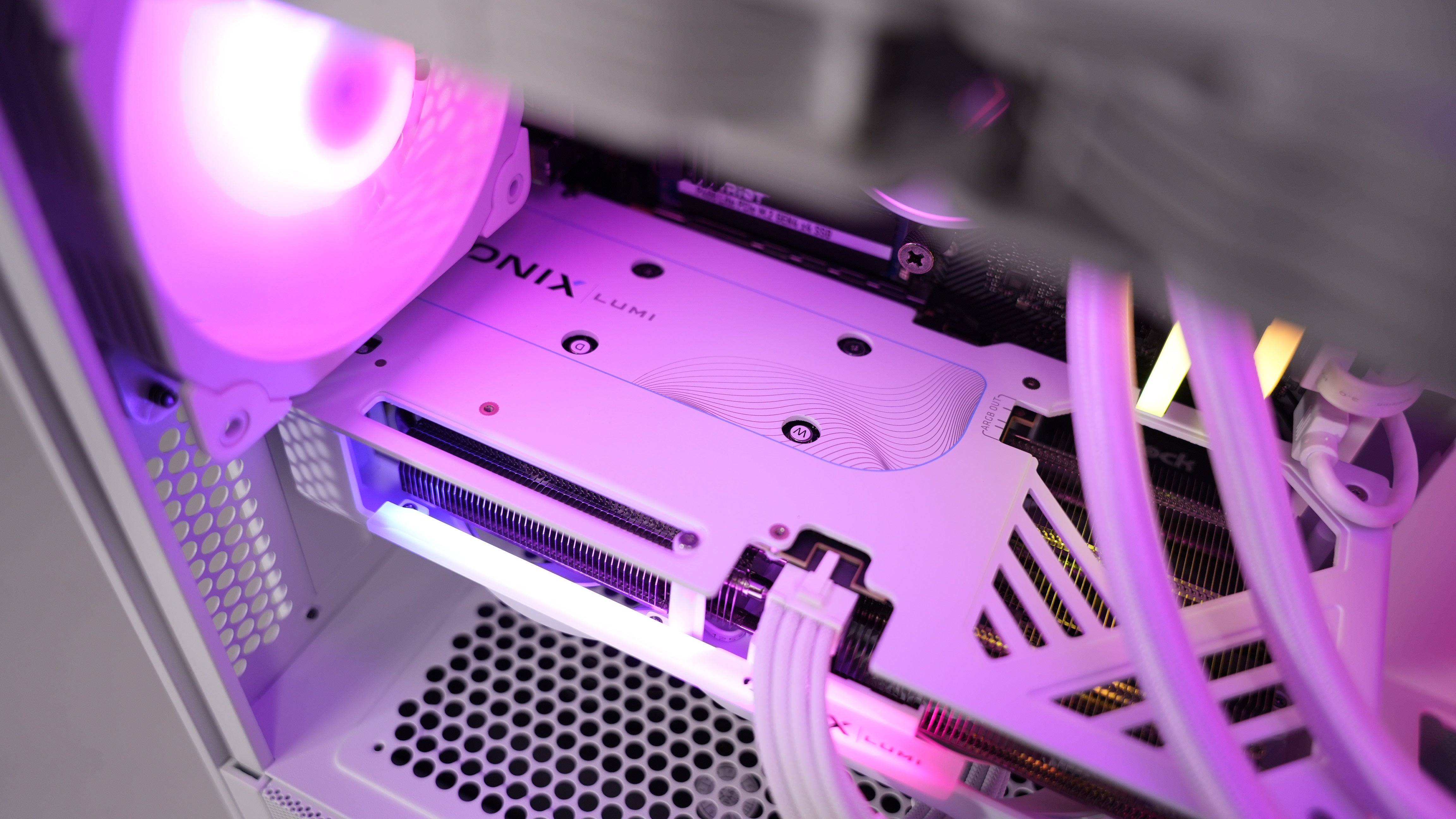 Ryzen 5 9600X + Arc B580 Gaming PC