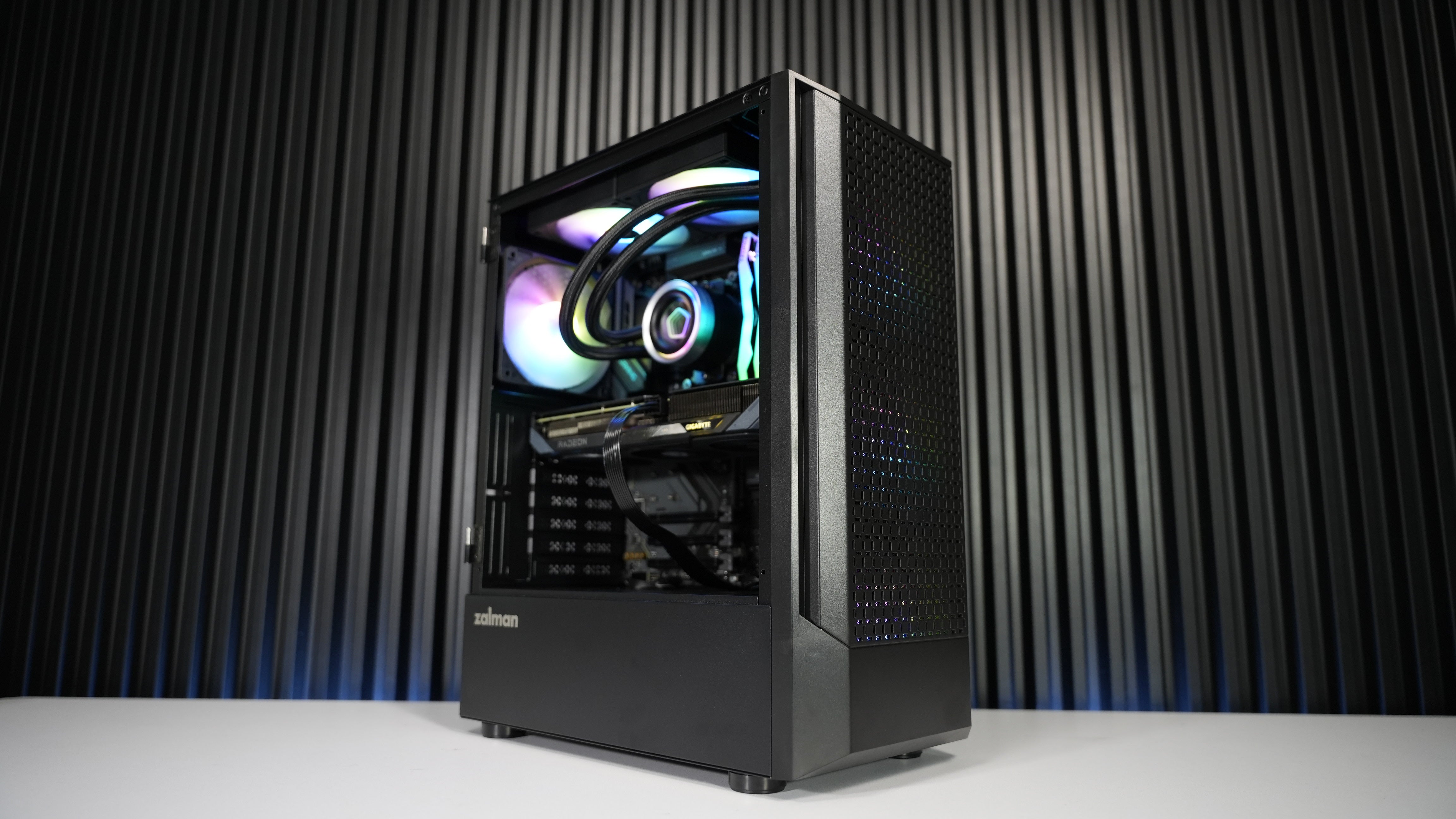 Ryzen 7 9700X + RX 9060XT Gaming/Streaming PC