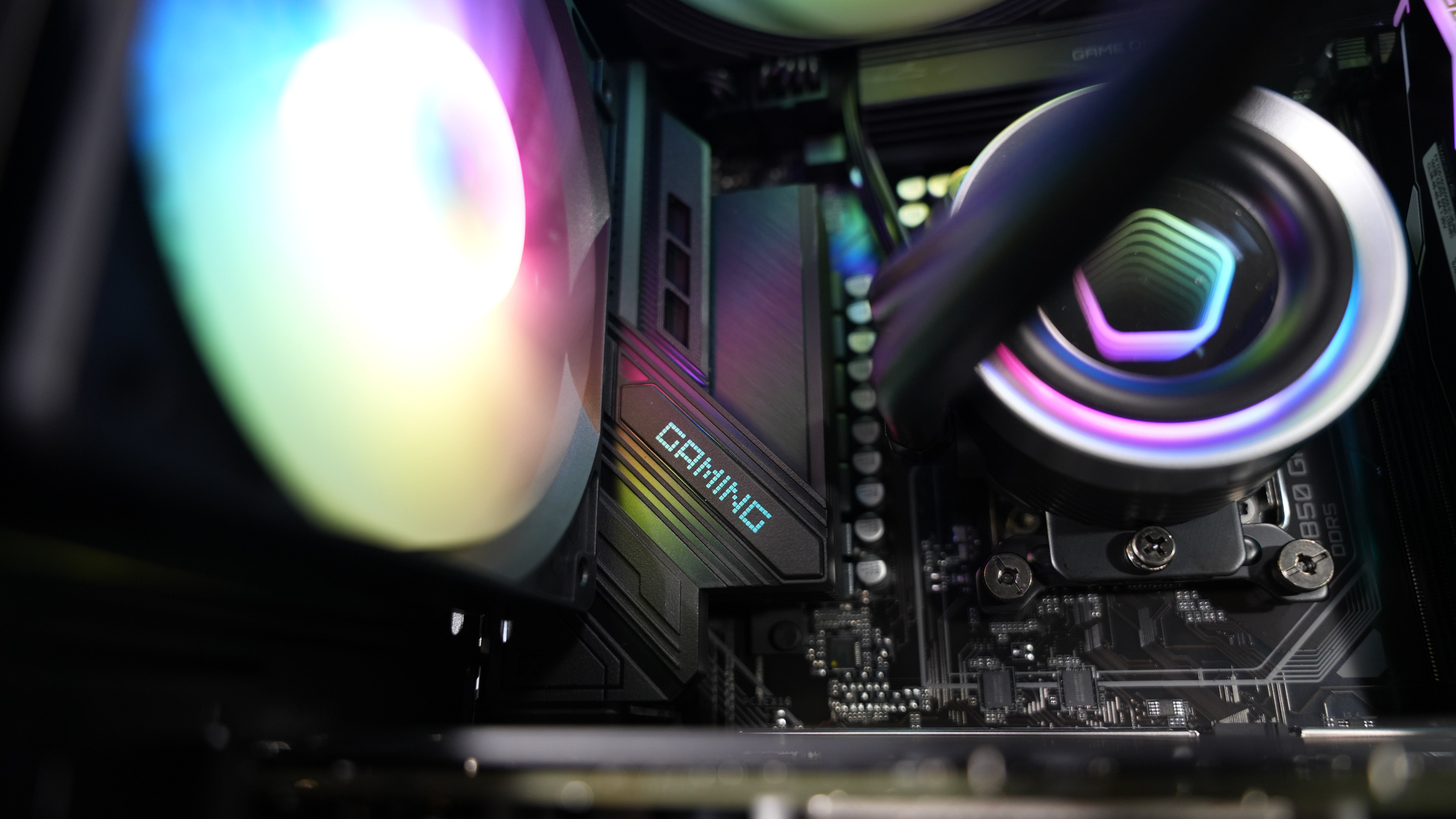 Ryzen 7 9700X + RX 9060XT Gaming/Streaming PC