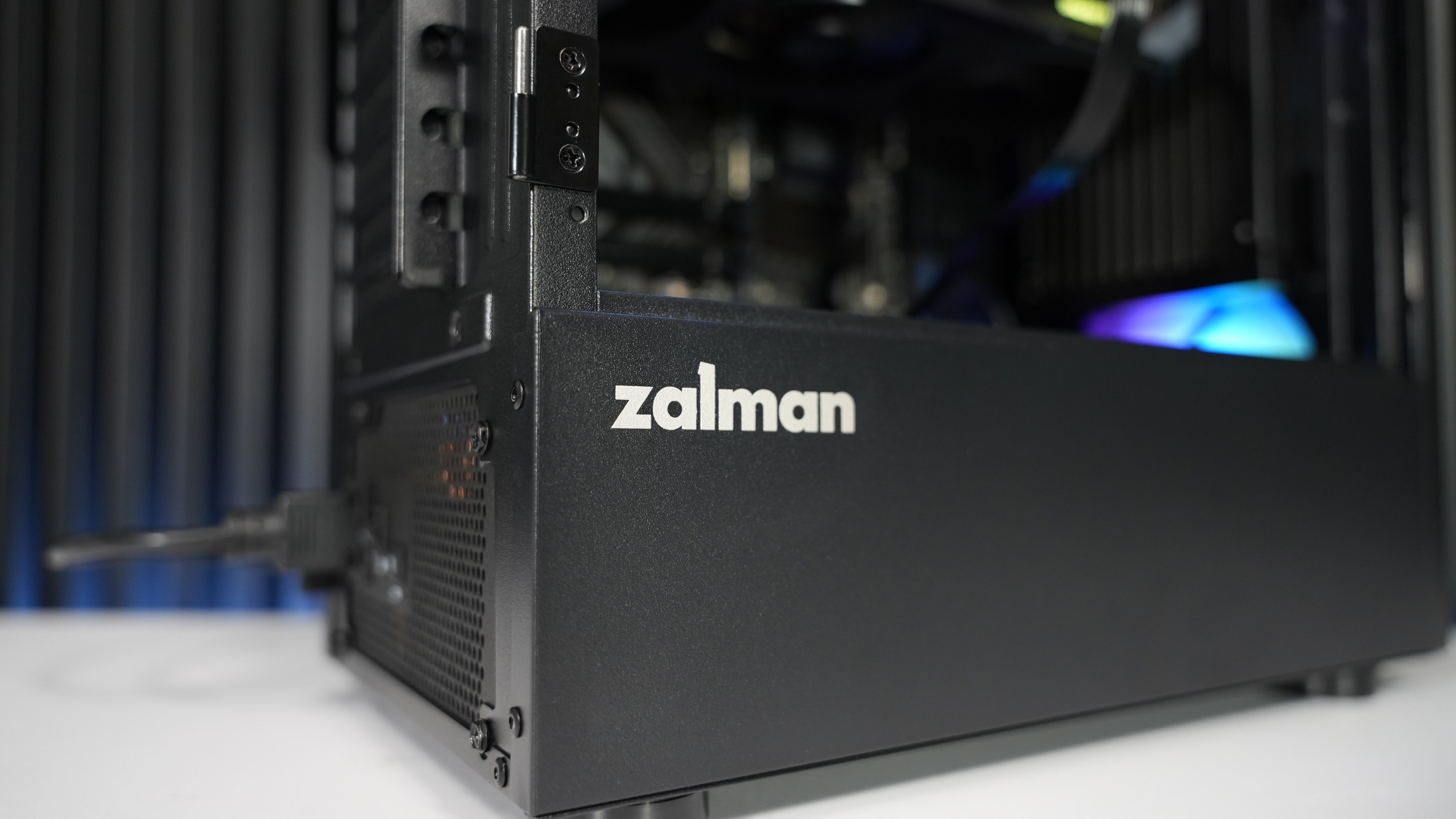 Ryzen 7 9700X + RX 9060XT Gaming/Streaming PC