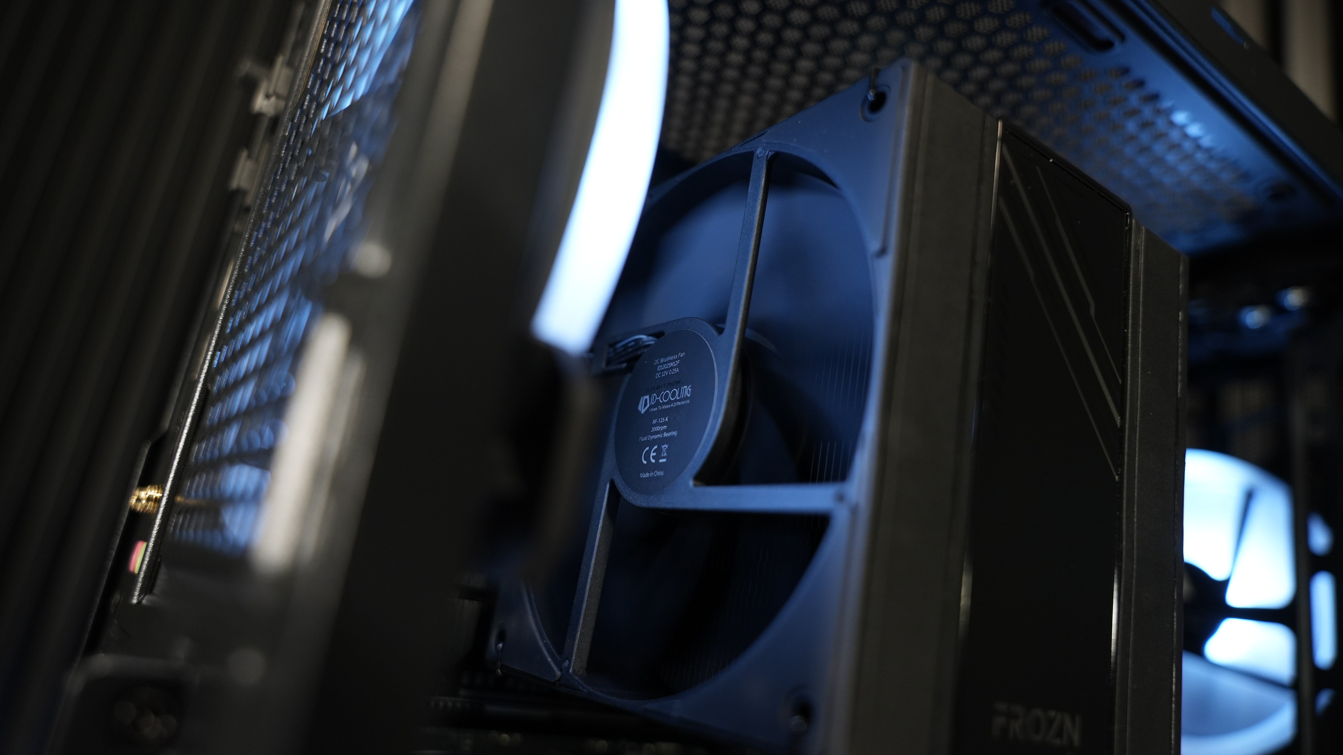 Ryzen 5 9600X + RTX 5060 Ti Gaming PC