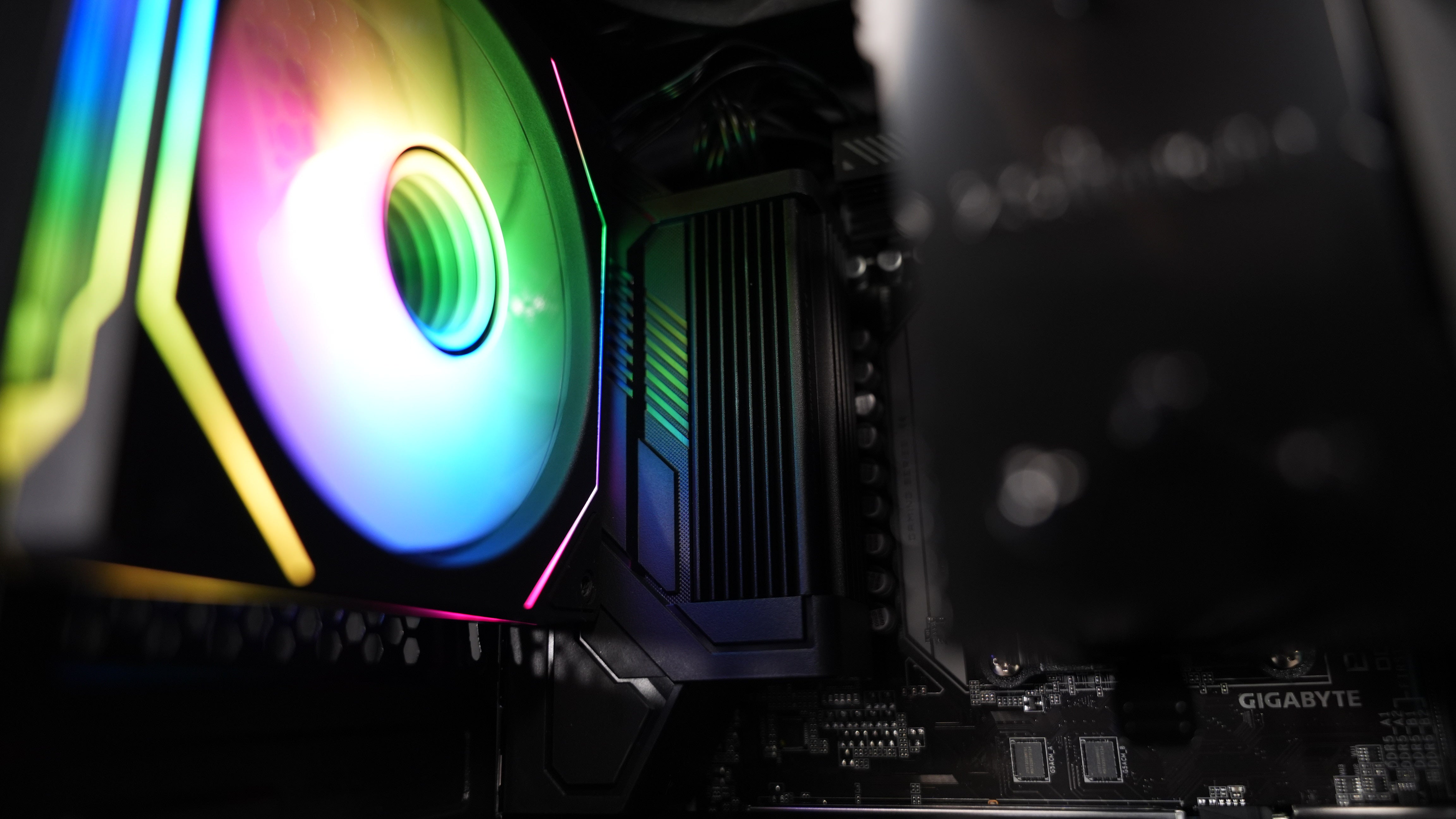 Ryzen 5 9600X + RX 9060XT 16GB Gaming PC