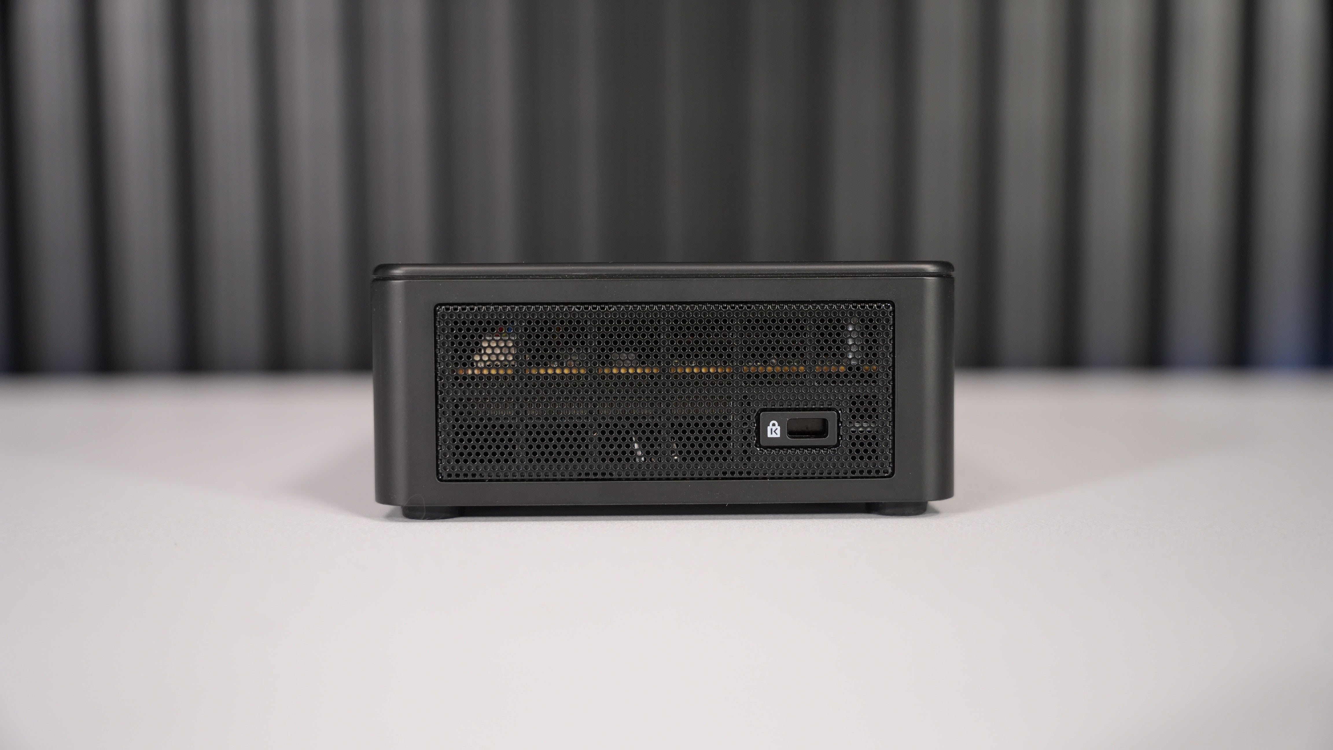 Geekom IT15 Mini PC - Intel Ultra 5 225H