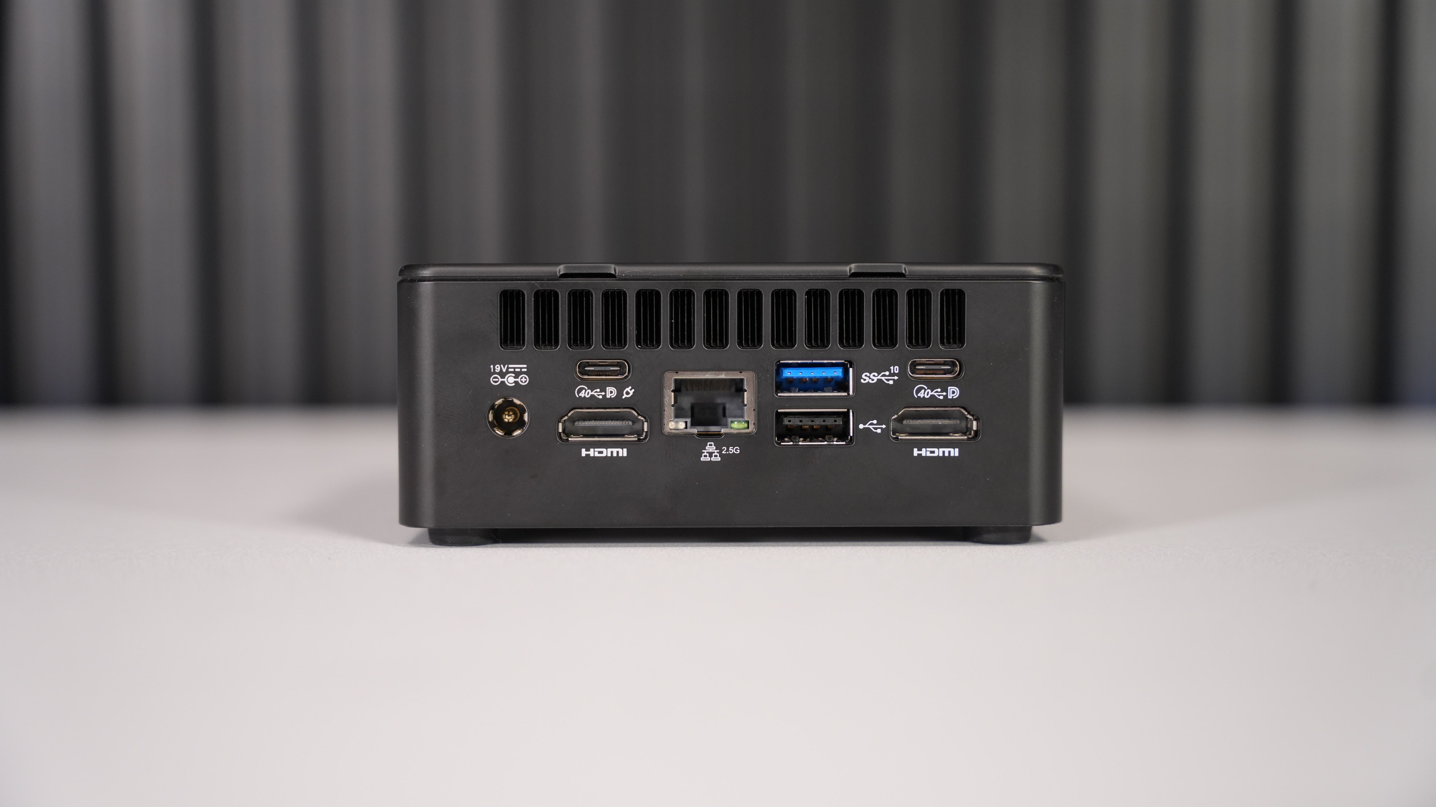Geekom IT15 Mini PC - Intel Ultra 5 225H