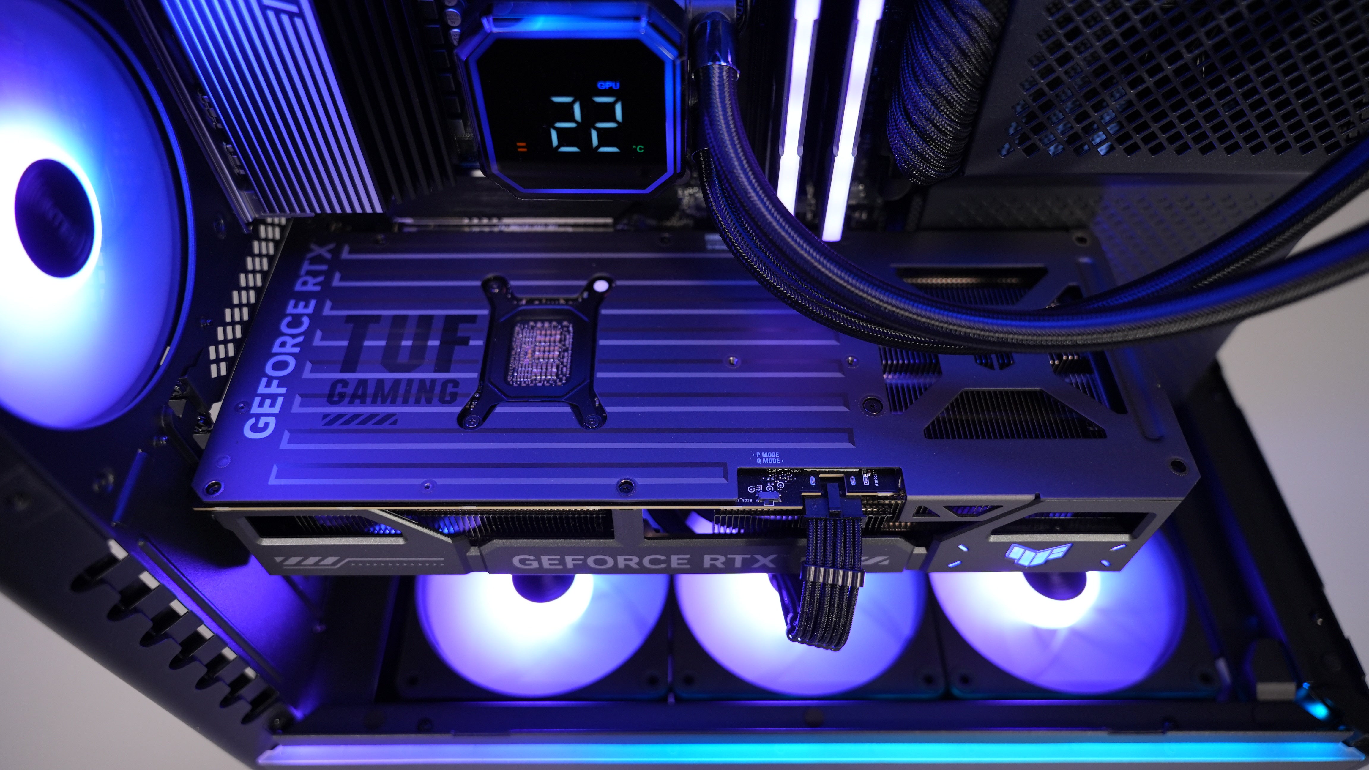 Ryzen 7 7700X + RTX 5070 Gaming/Streaming PC