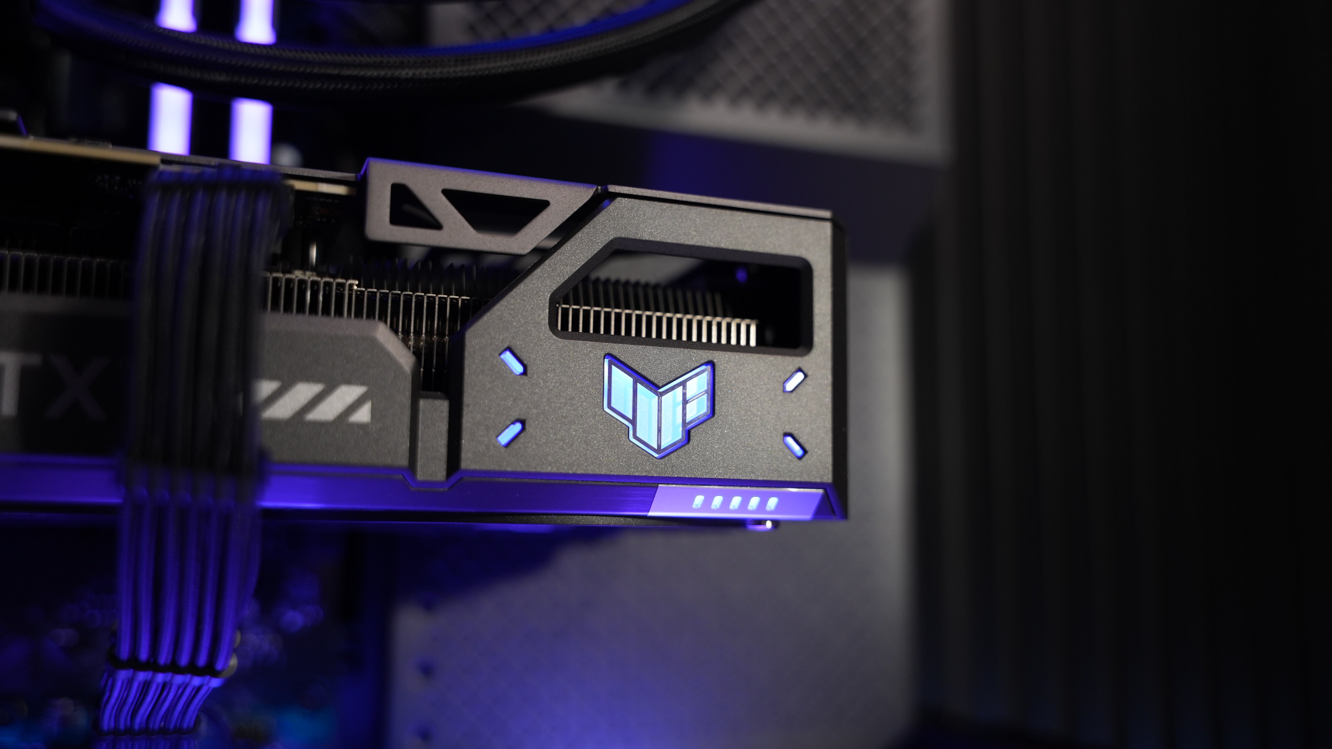 Ryzen 7 7700X + RTX 5070 Gaming/Streaming PC