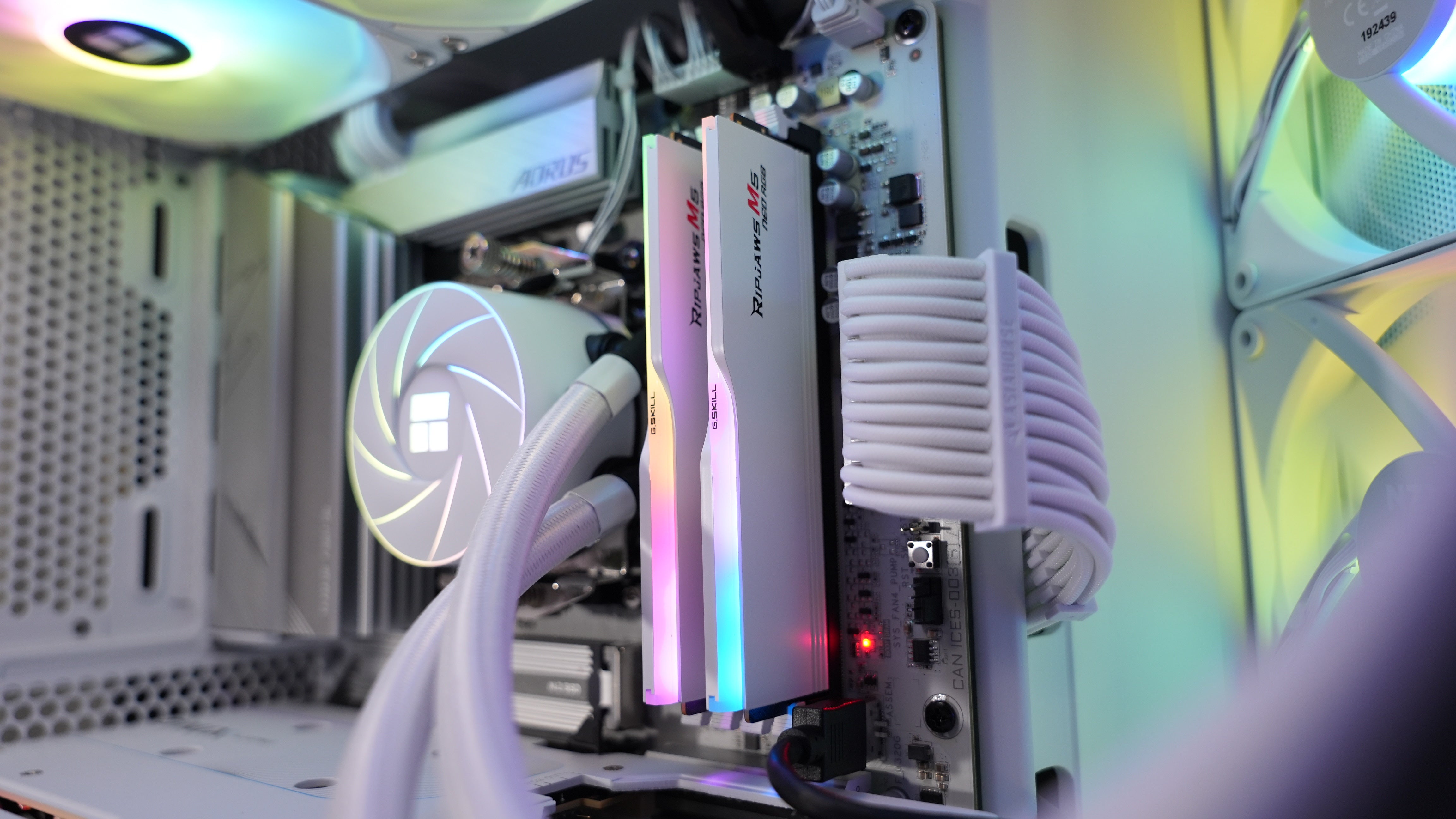 Ryzen 5 7600X + Intel Arc B580 Gaming PC