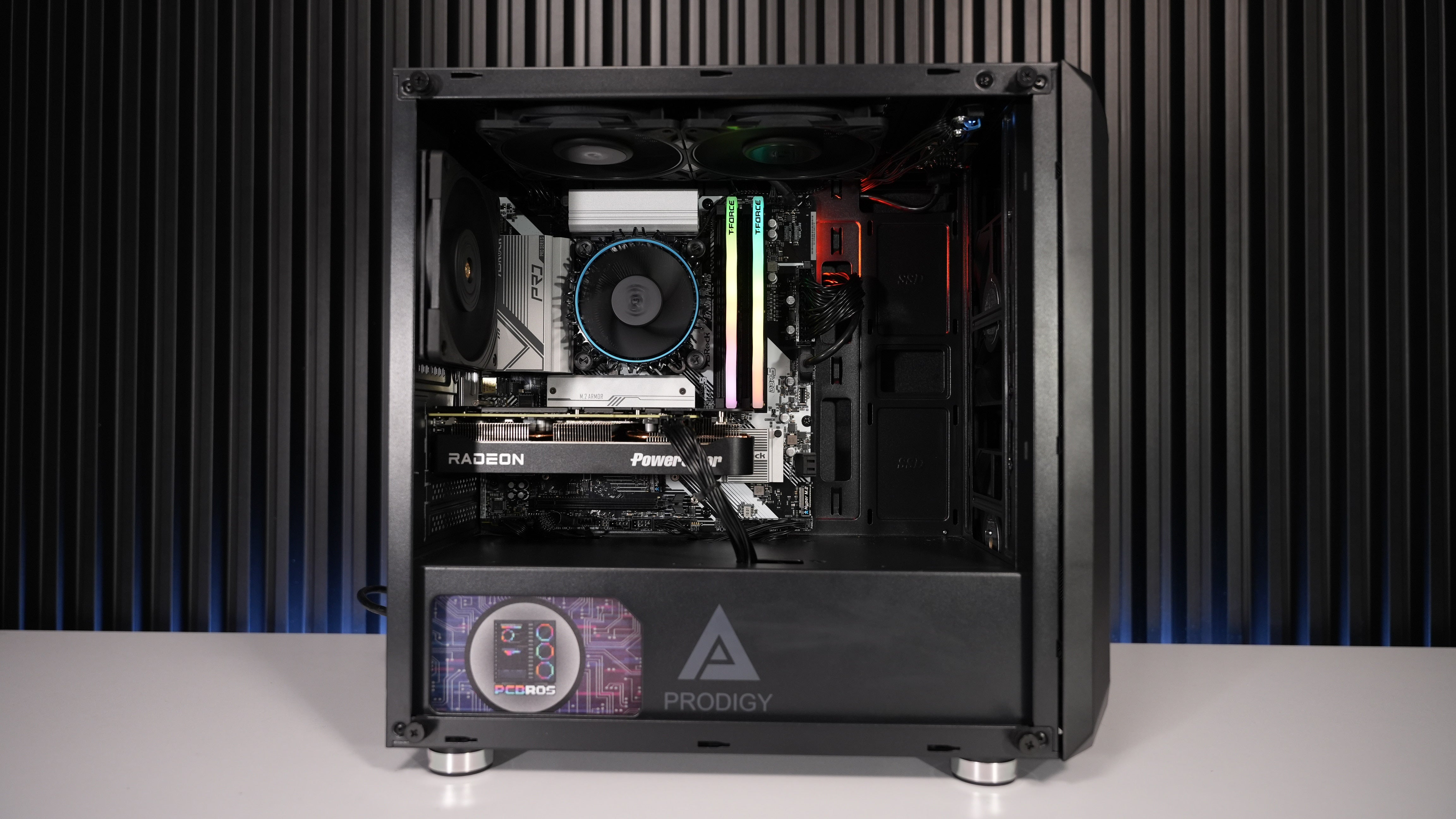 Intel i3 14100F + RX 9060XT Gaming PC