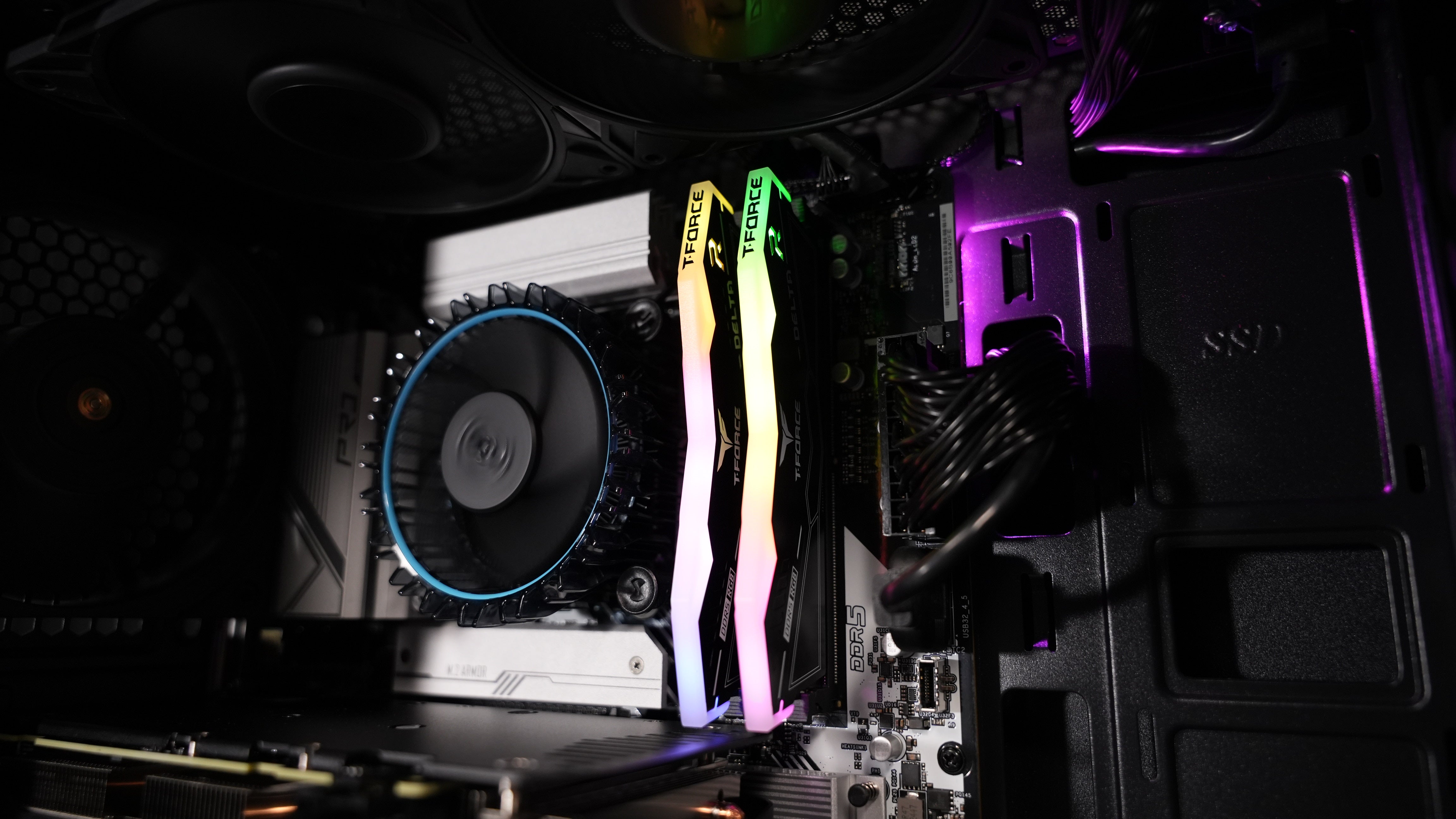 Intel i3 14100F + RX 9060XT Gaming PC