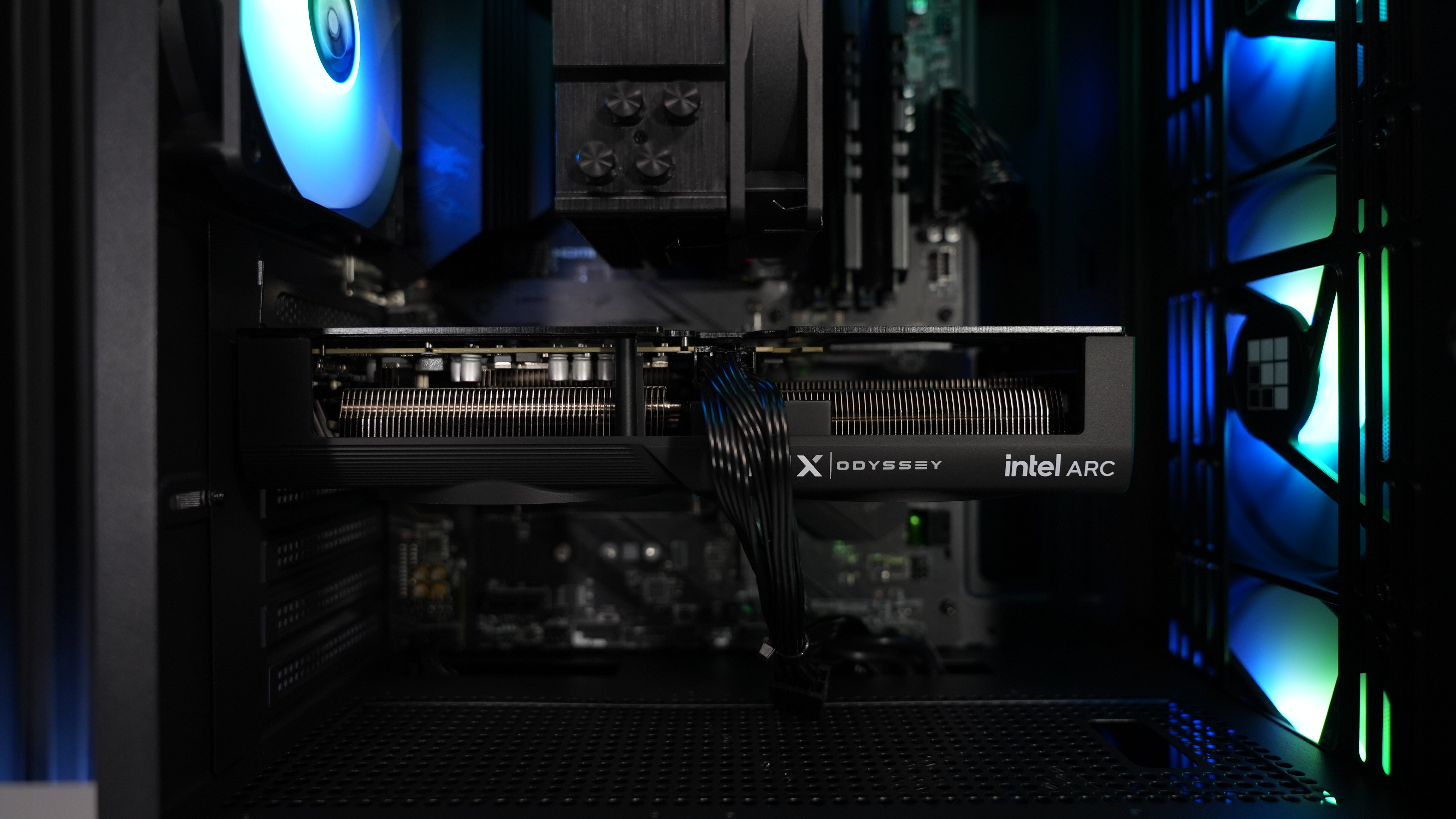 Ryzen 7 5800X + Intel Arc B580 Gaming PC