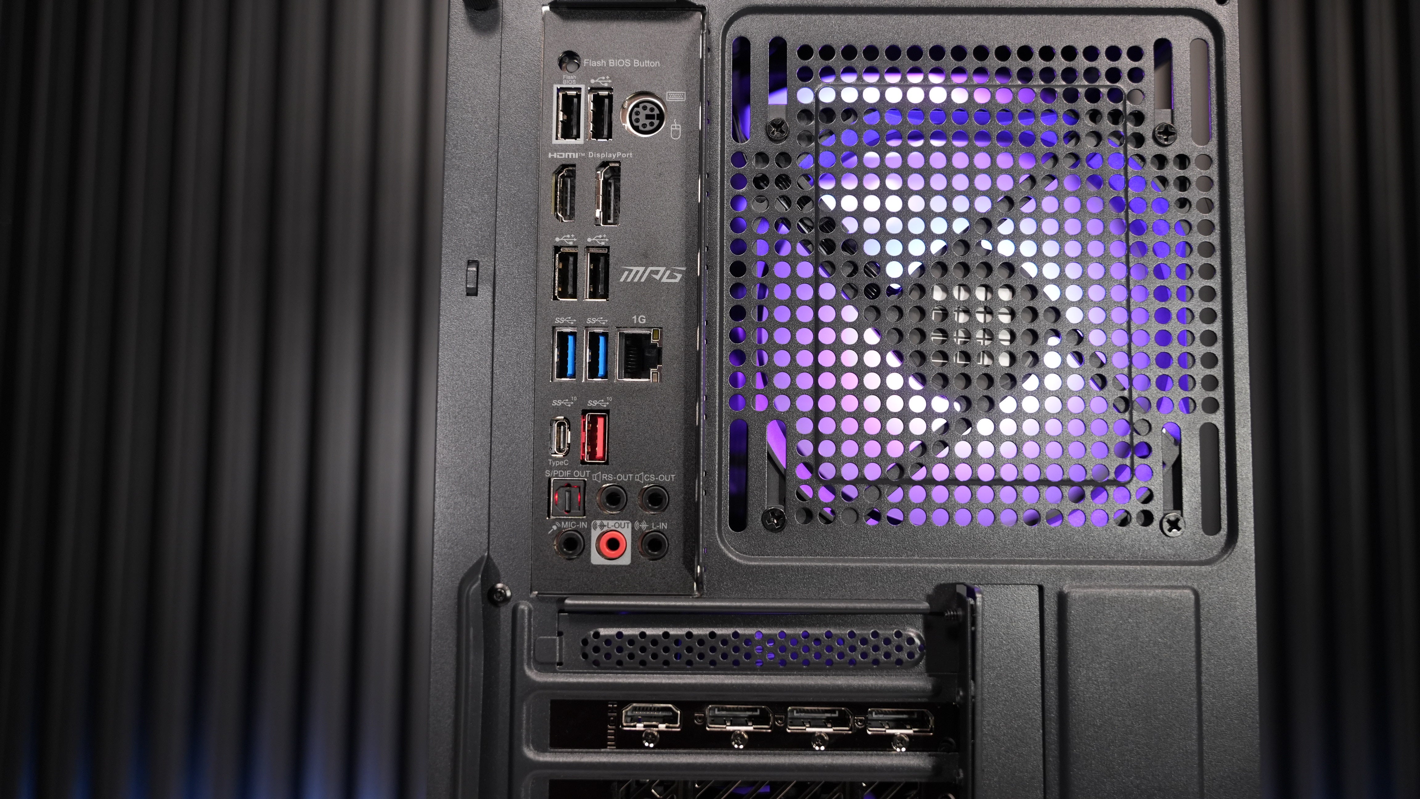 Ryzen 7 5800X + Intel Arc B580 Gaming PC