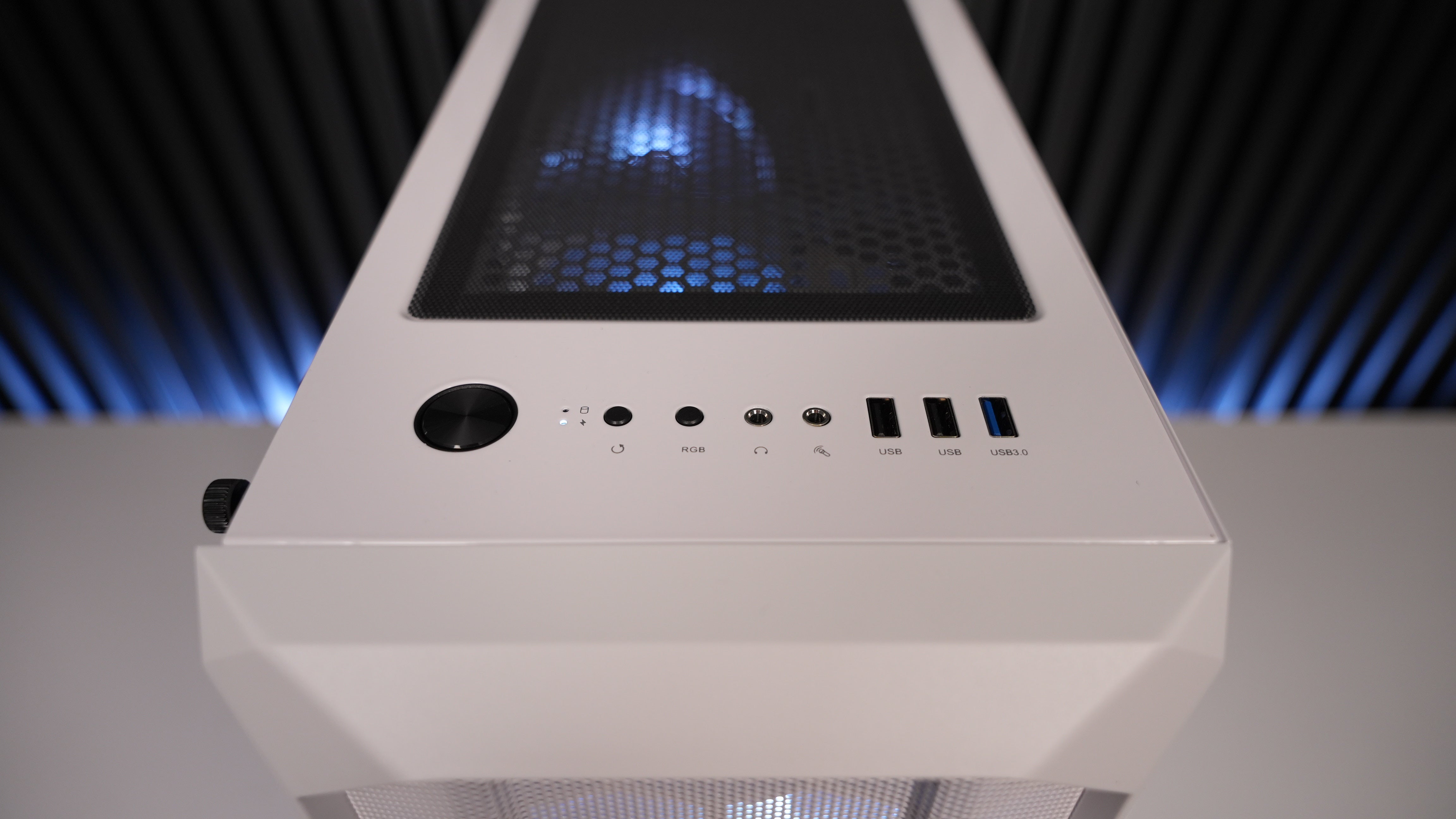 Ryzen 5 7600X + RTX 5070 Gaming/Streaming PC