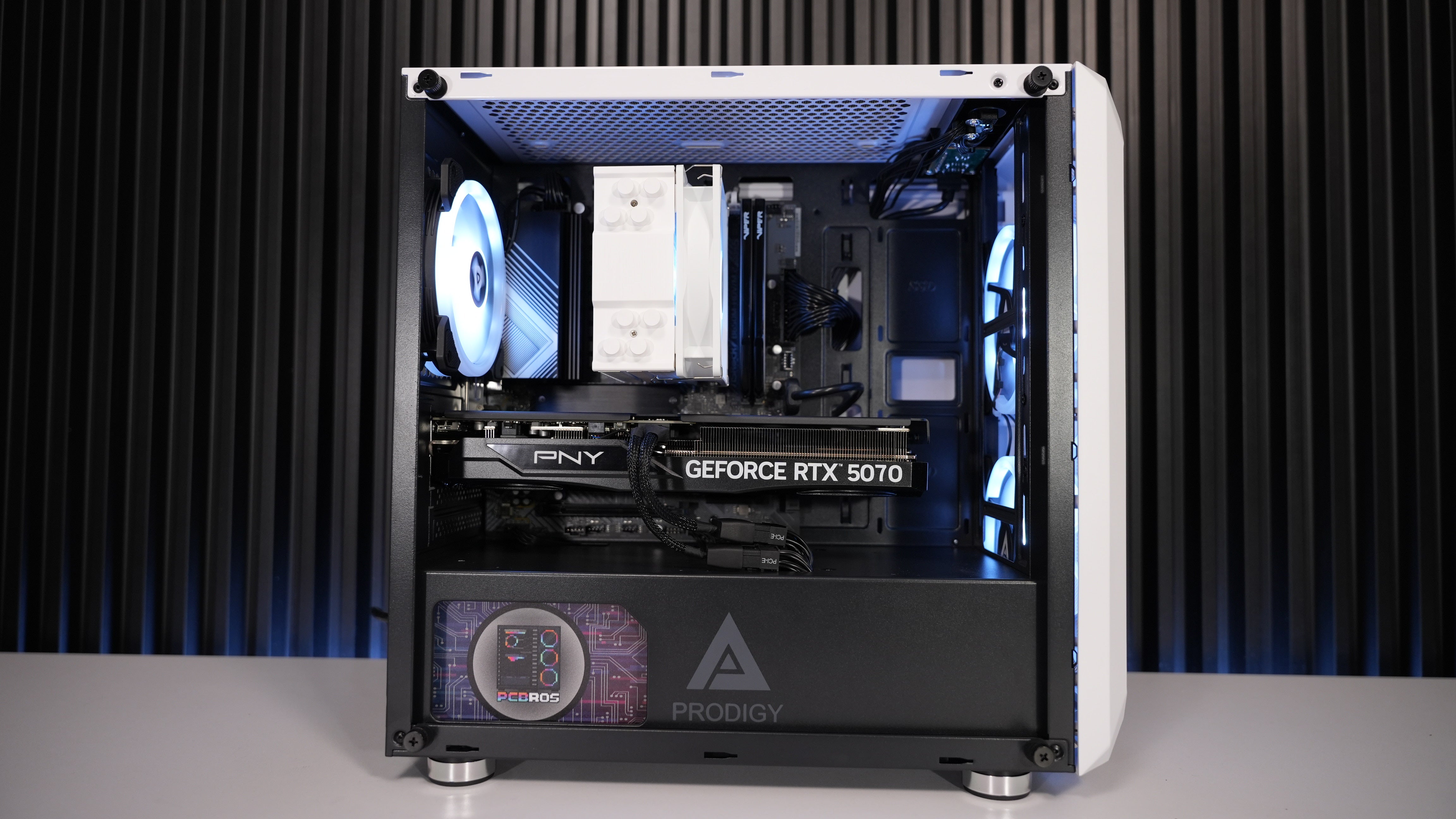 Ryzen 5 7600X + RTX 5070 Gaming/Streaming PC