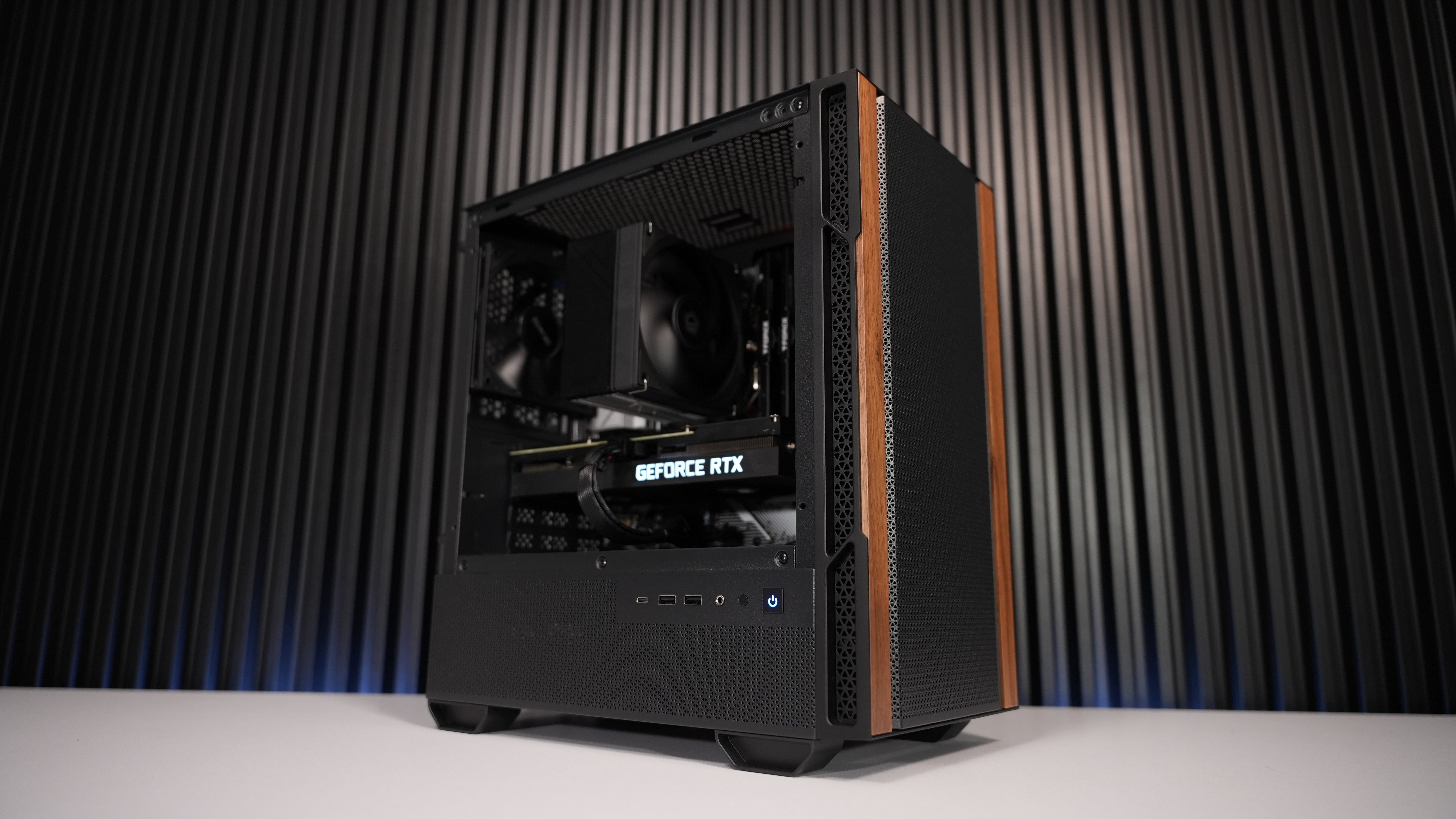 Ryzen 5 7600X + RTX 3070 Gaming PC