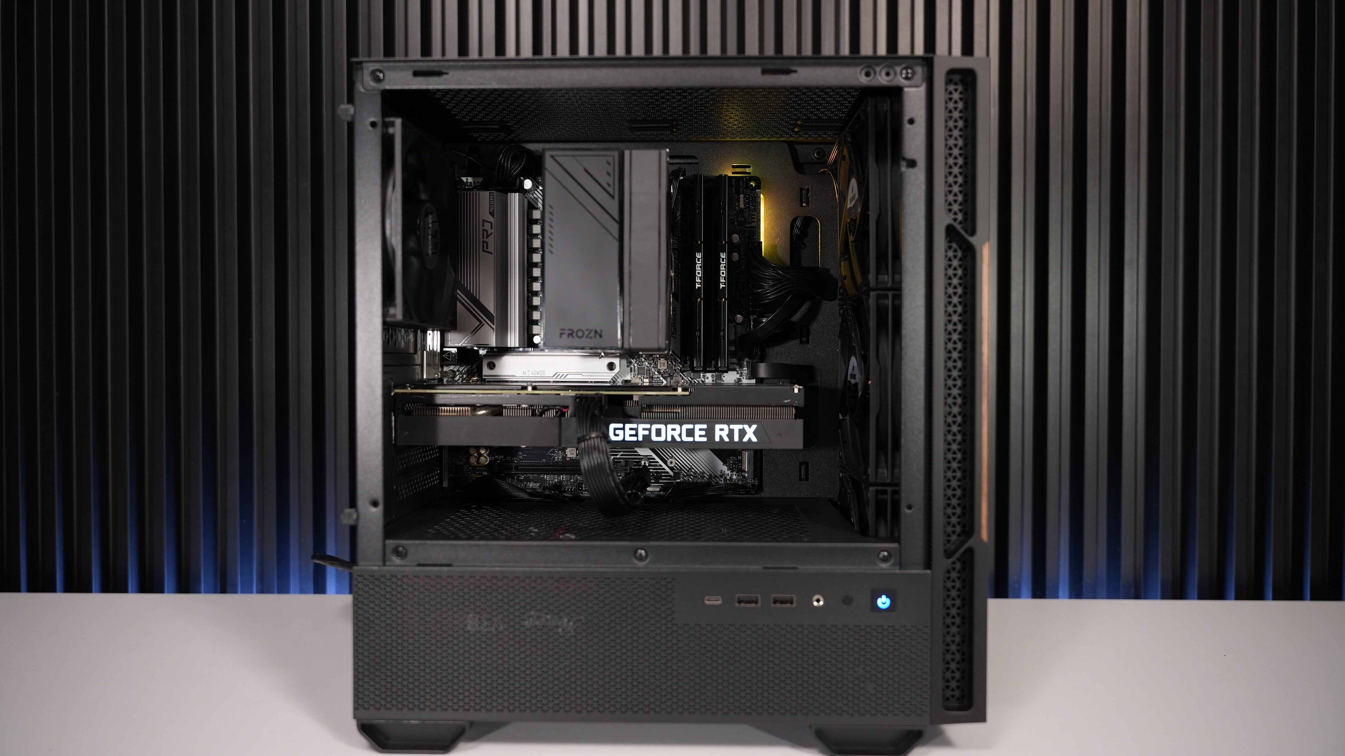 Ryzen 5 7600X + RTX 3070 Gaming PC