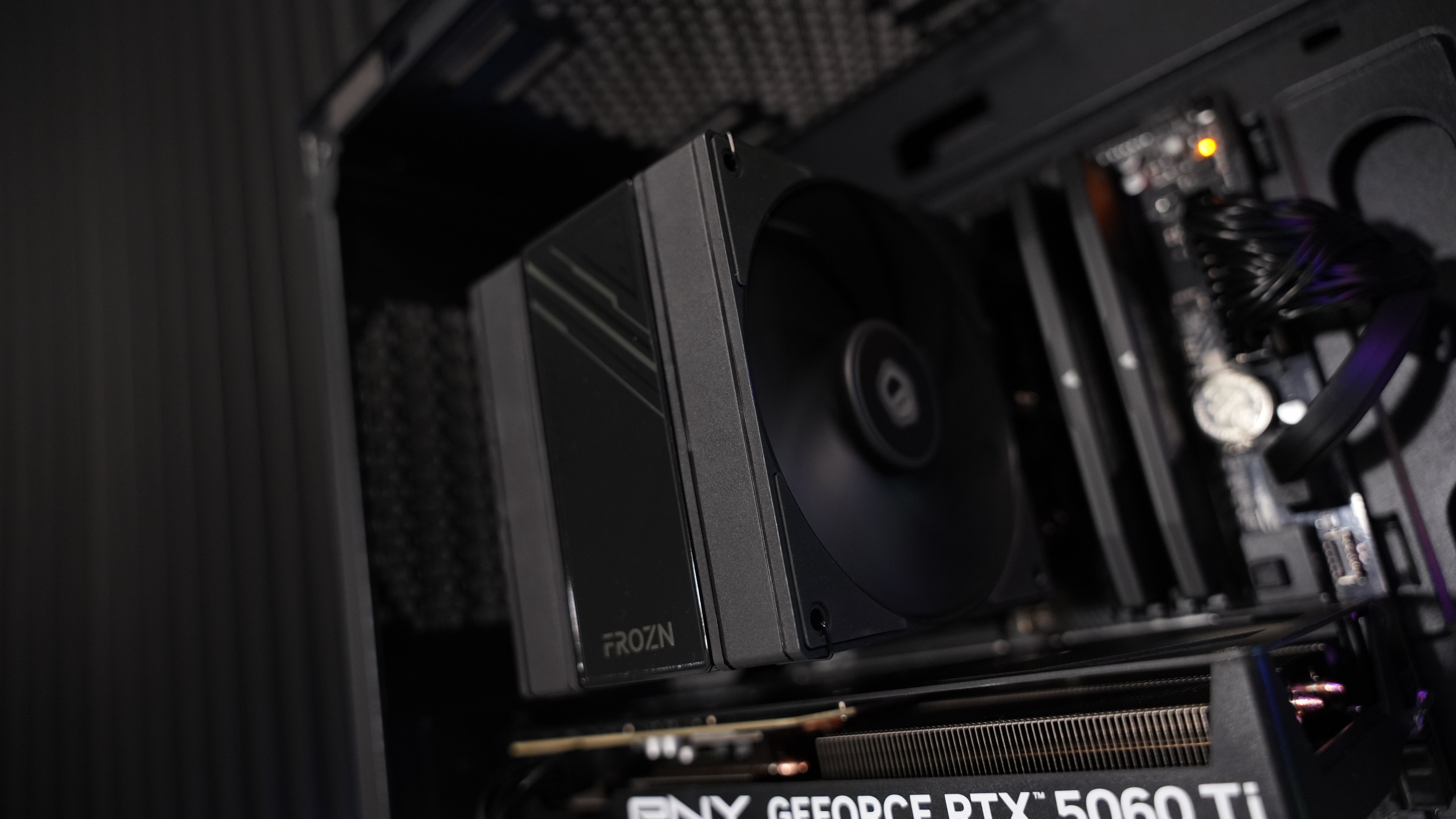 Intel Ultra 5 225F + RTX 5060Ti Gaming PC