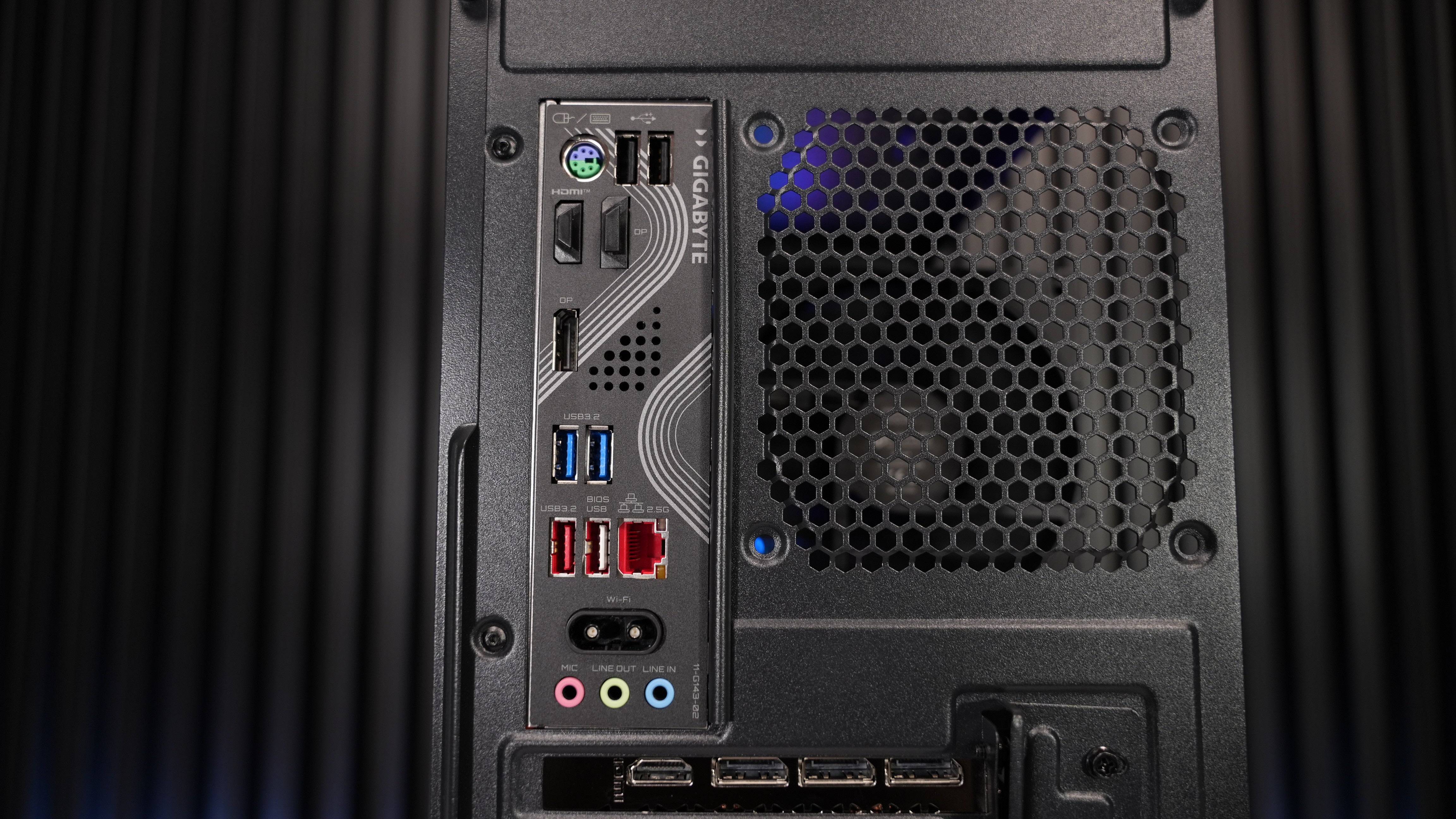 Intel Ultra 5 225F + RTX 5060Ti Gaming PC