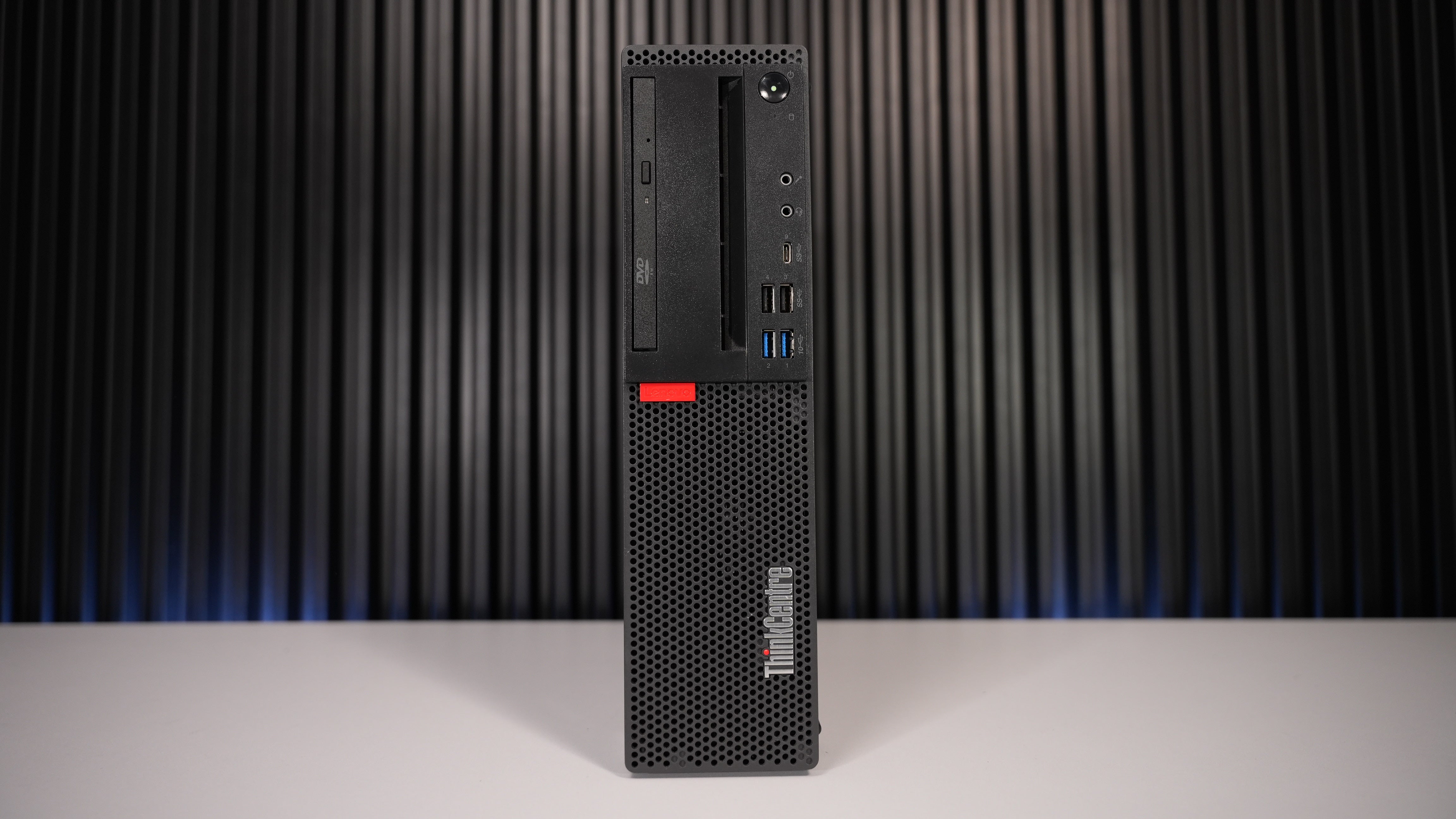 Intel i5 9400 + AMD WX 4100 Budget Gaming PC