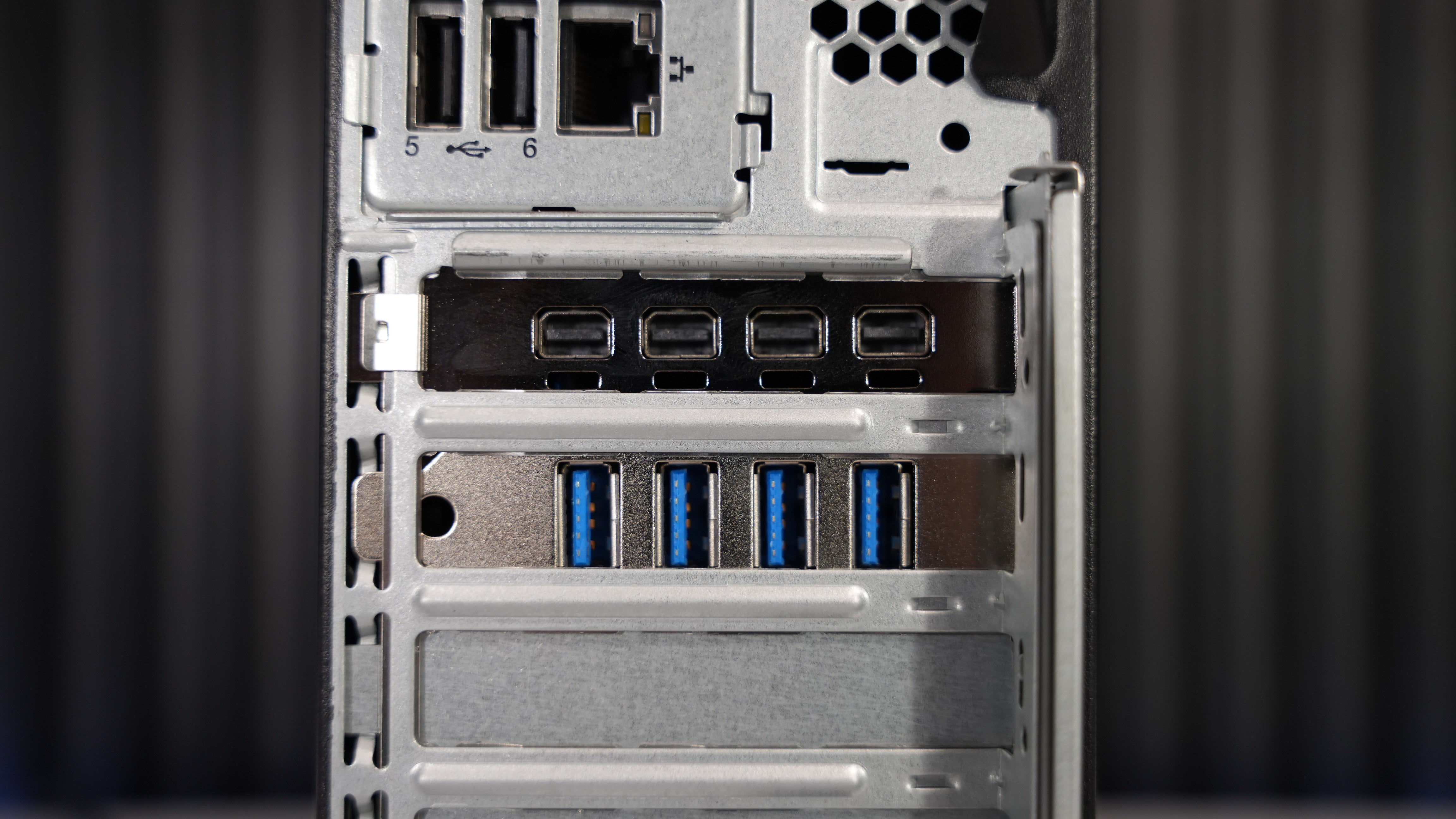 Intel i5 9400 + AMD WX 4100 Budget Gaming PC