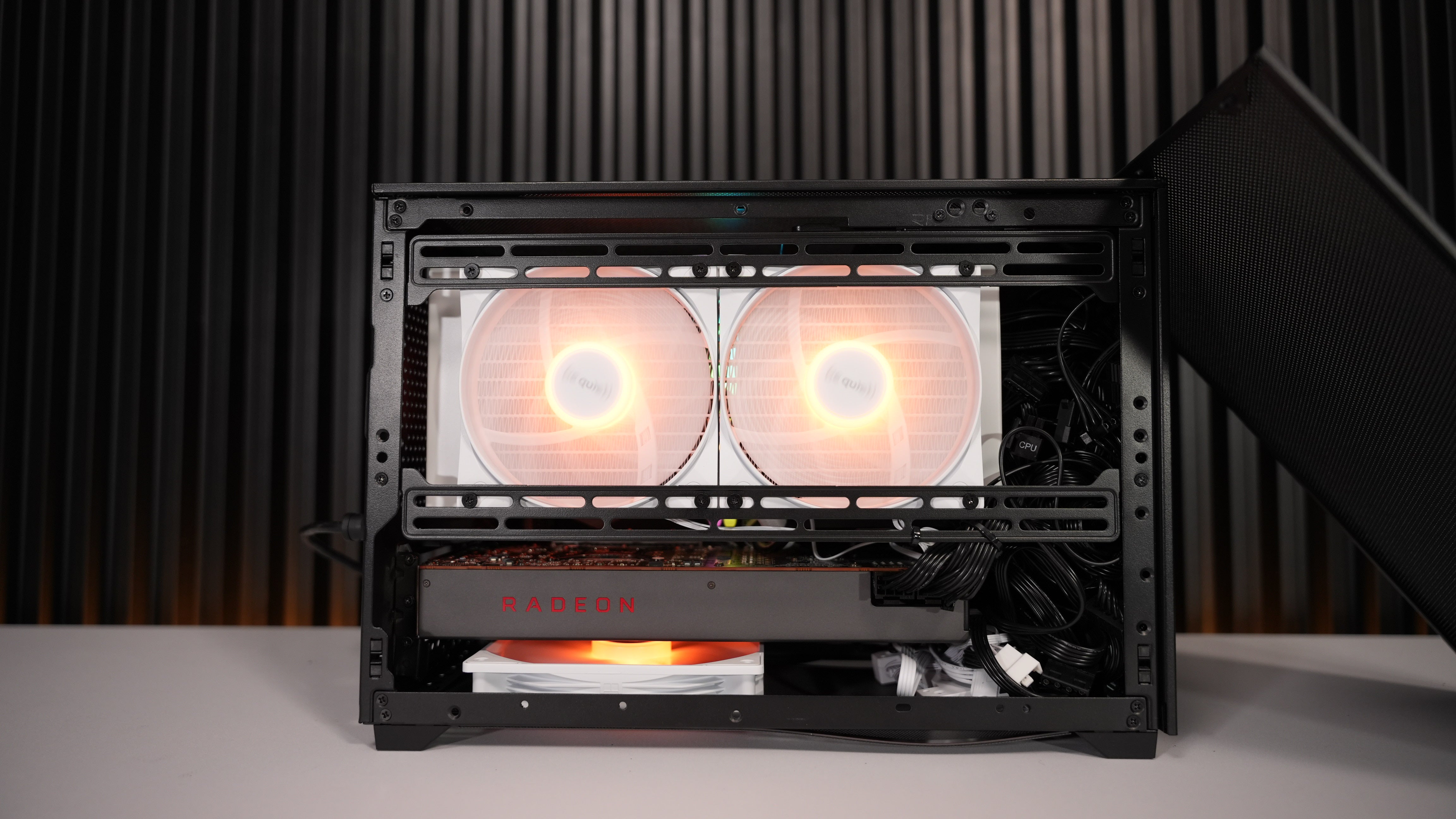 Ryzen 5 5600X + RX 5700 Gaming PC