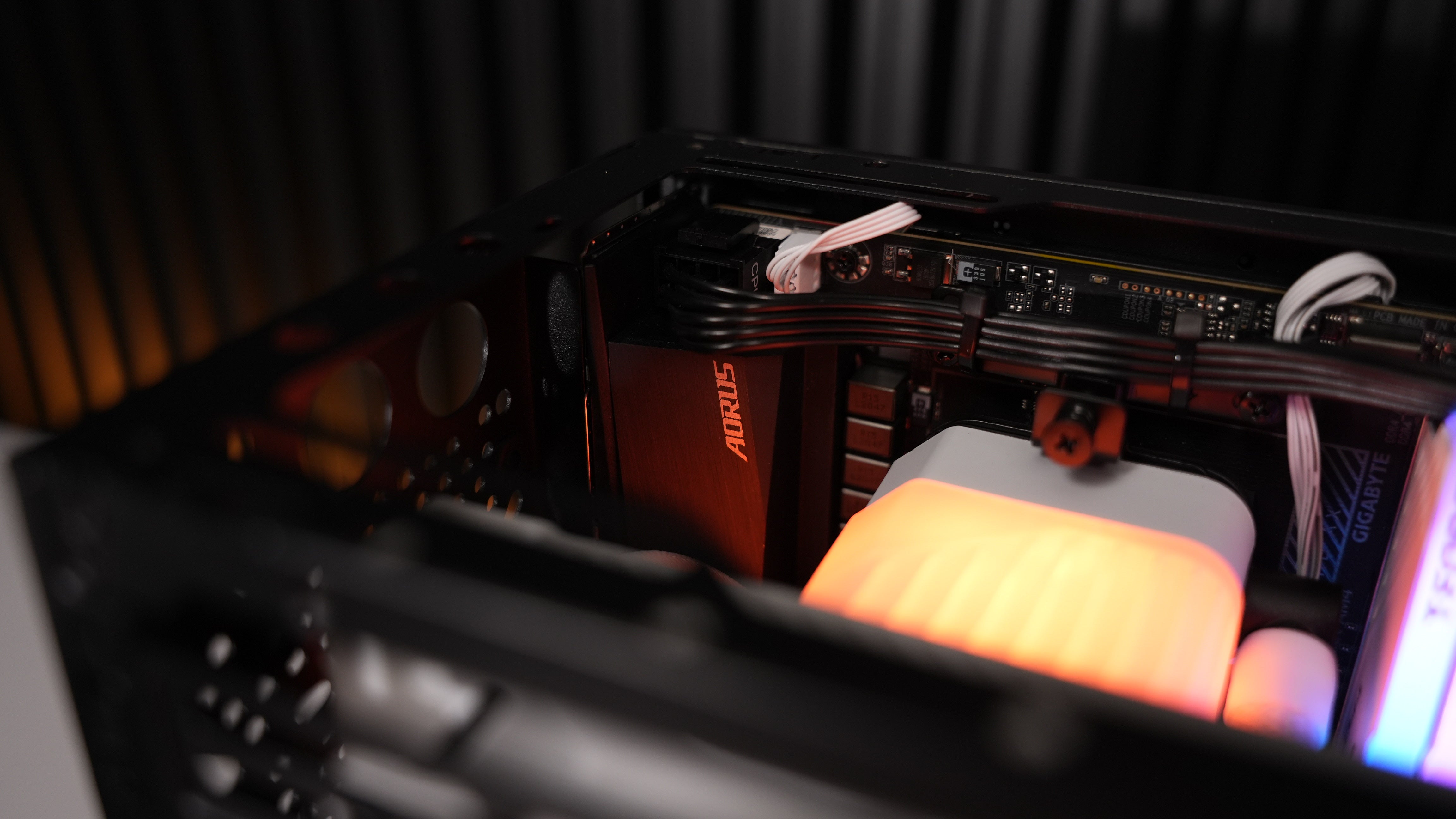 Ryzen 5 5600X + RX 5700 Gaming PC