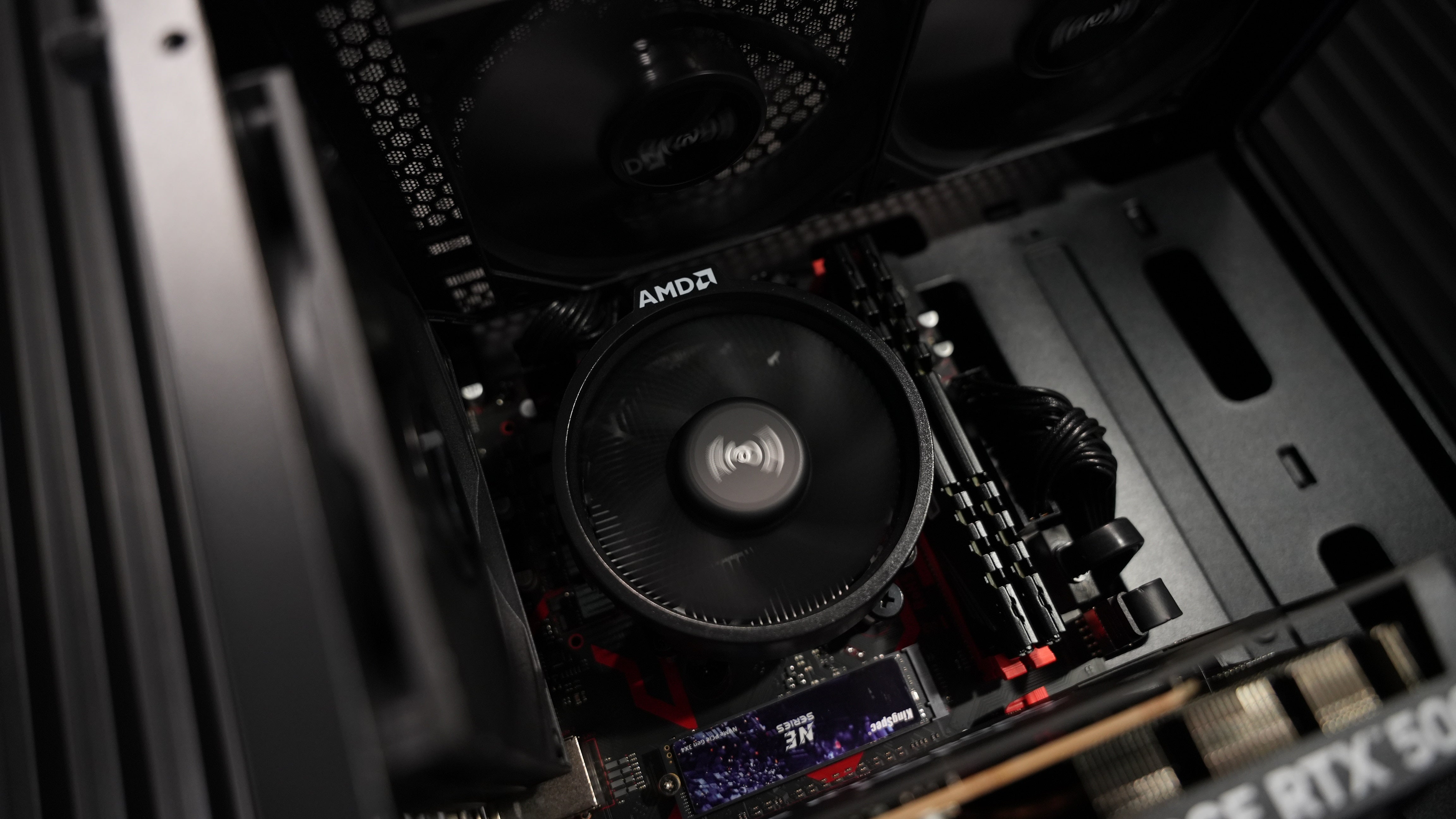 Ryzen 5 3600 + RTX 5060 Gaming PC