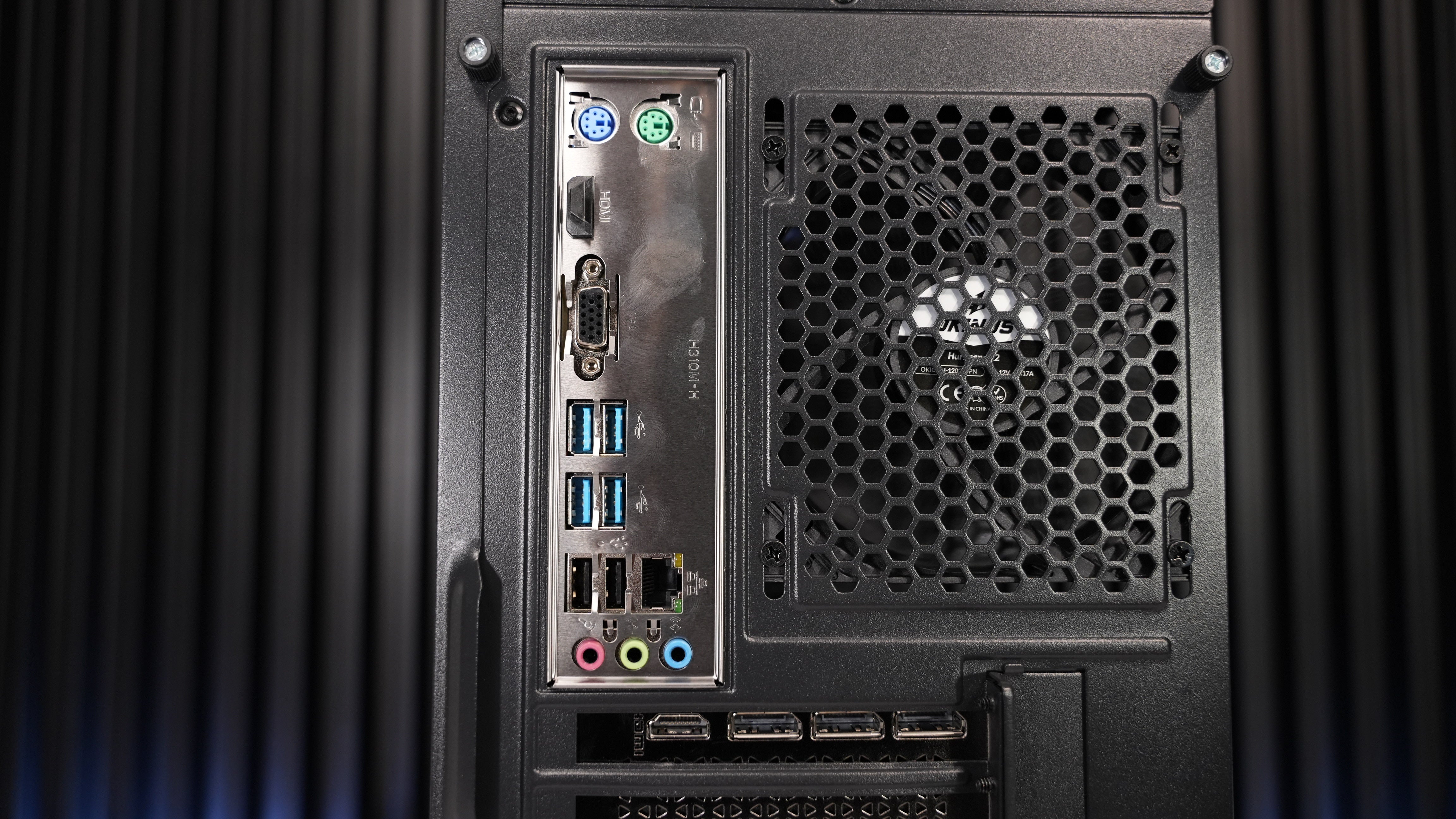 Ryzen 5 3600 + RTX 5060 Gaming PC