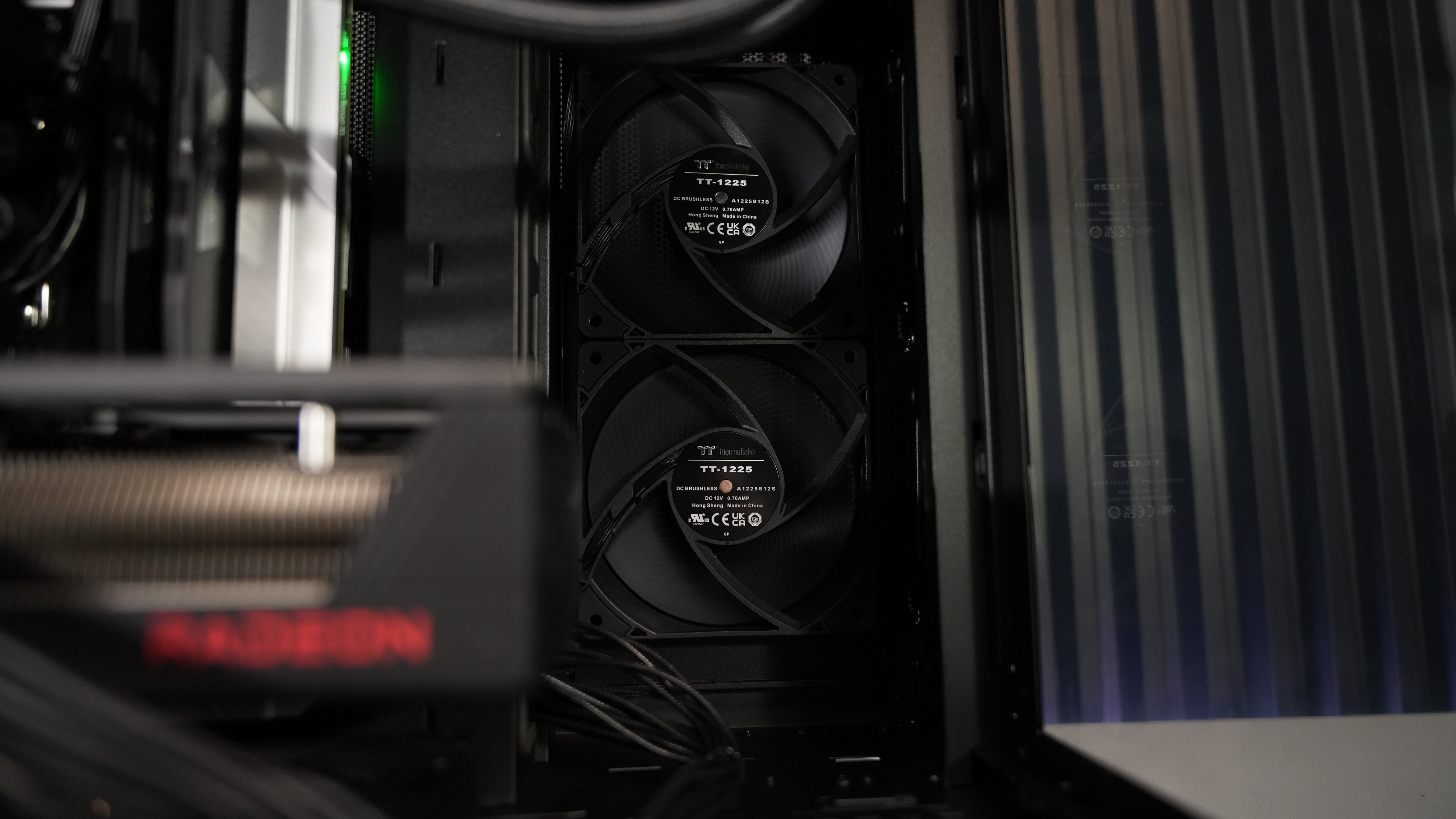 Ryzen 5 9600X + RX 9070XT Gaming/Streaming PC