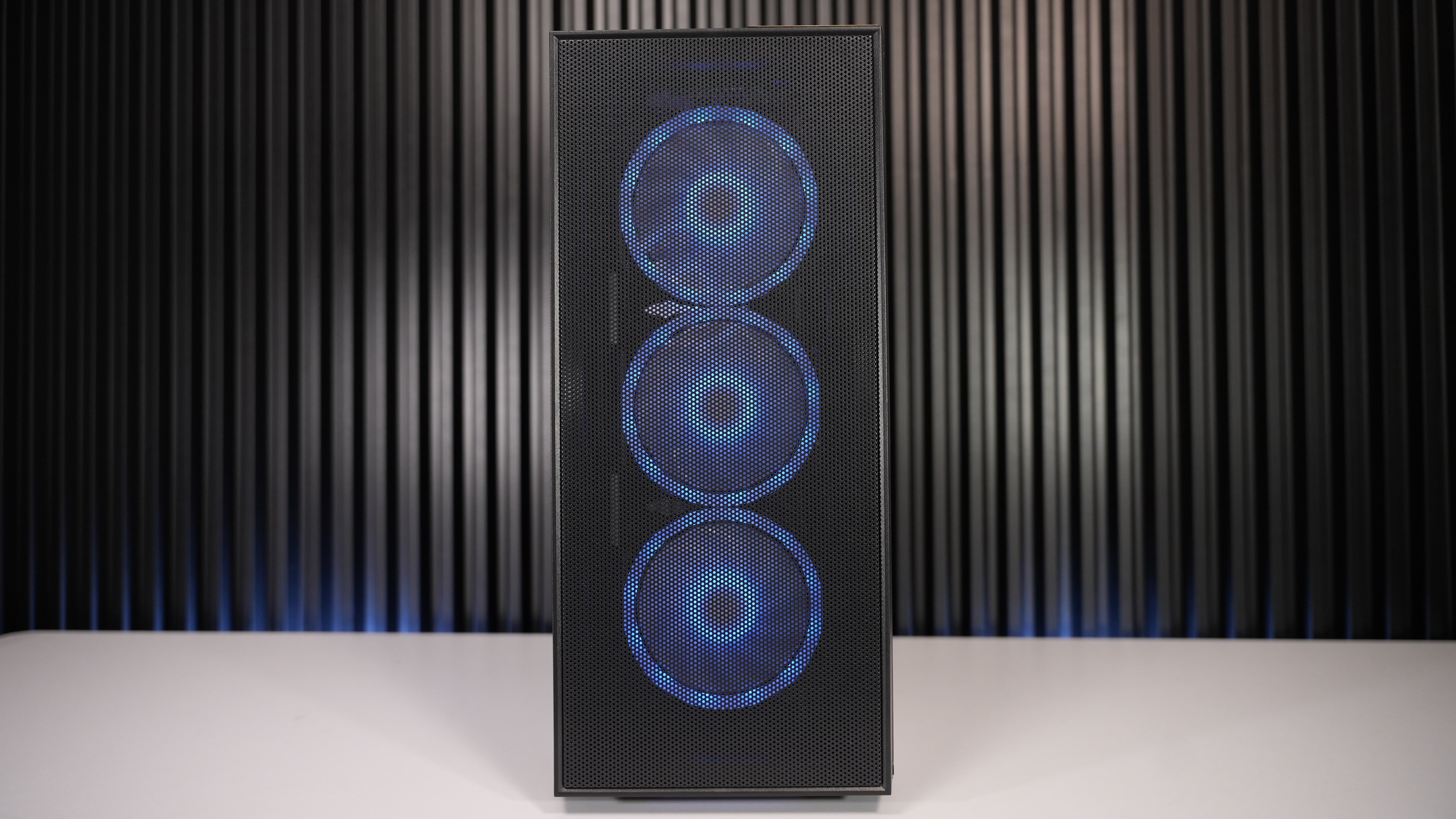 Intel i7 8850H + RX 580 Gaming PC