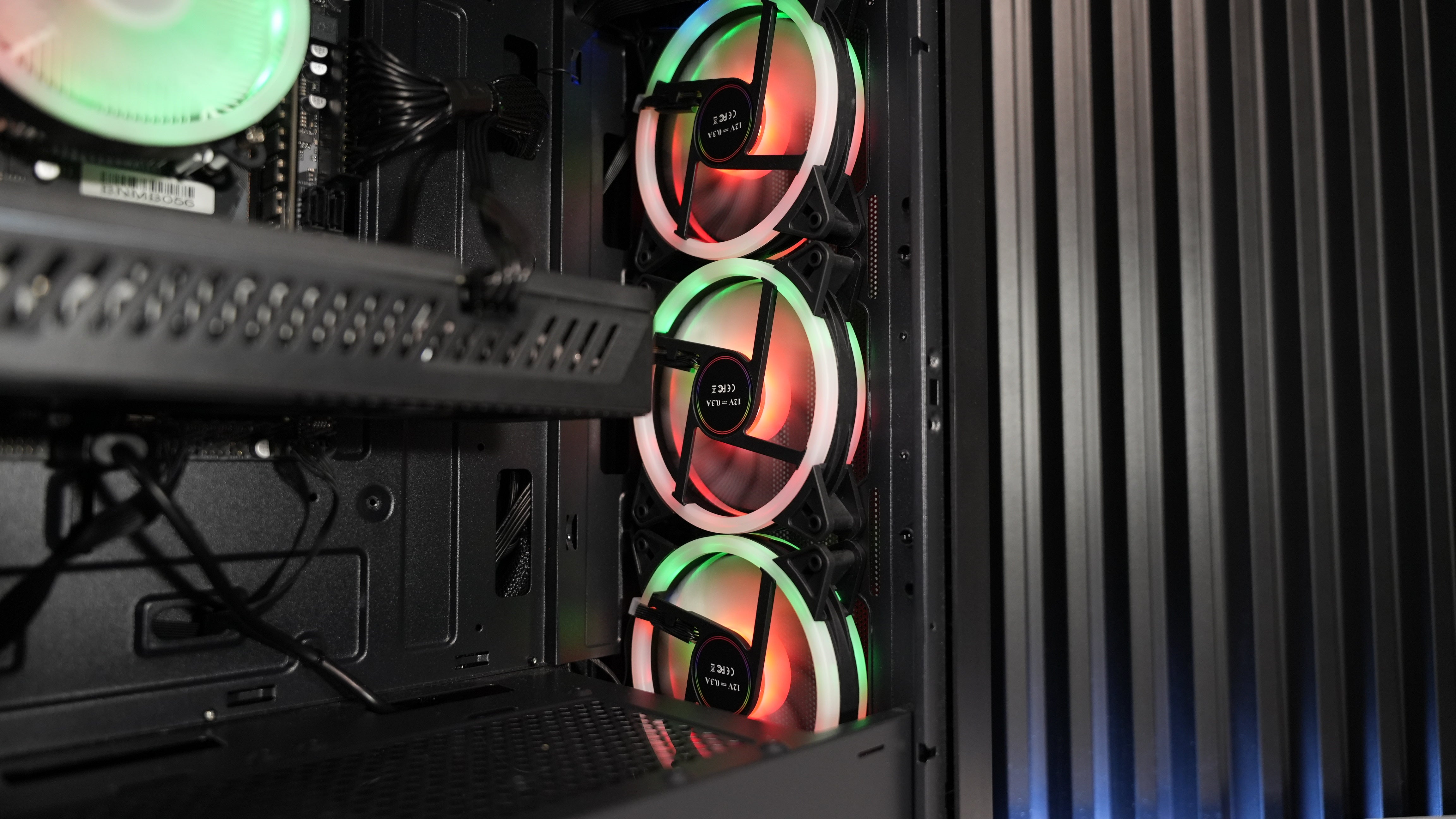 Intel i7 8850H + RX 580 Gaming PC