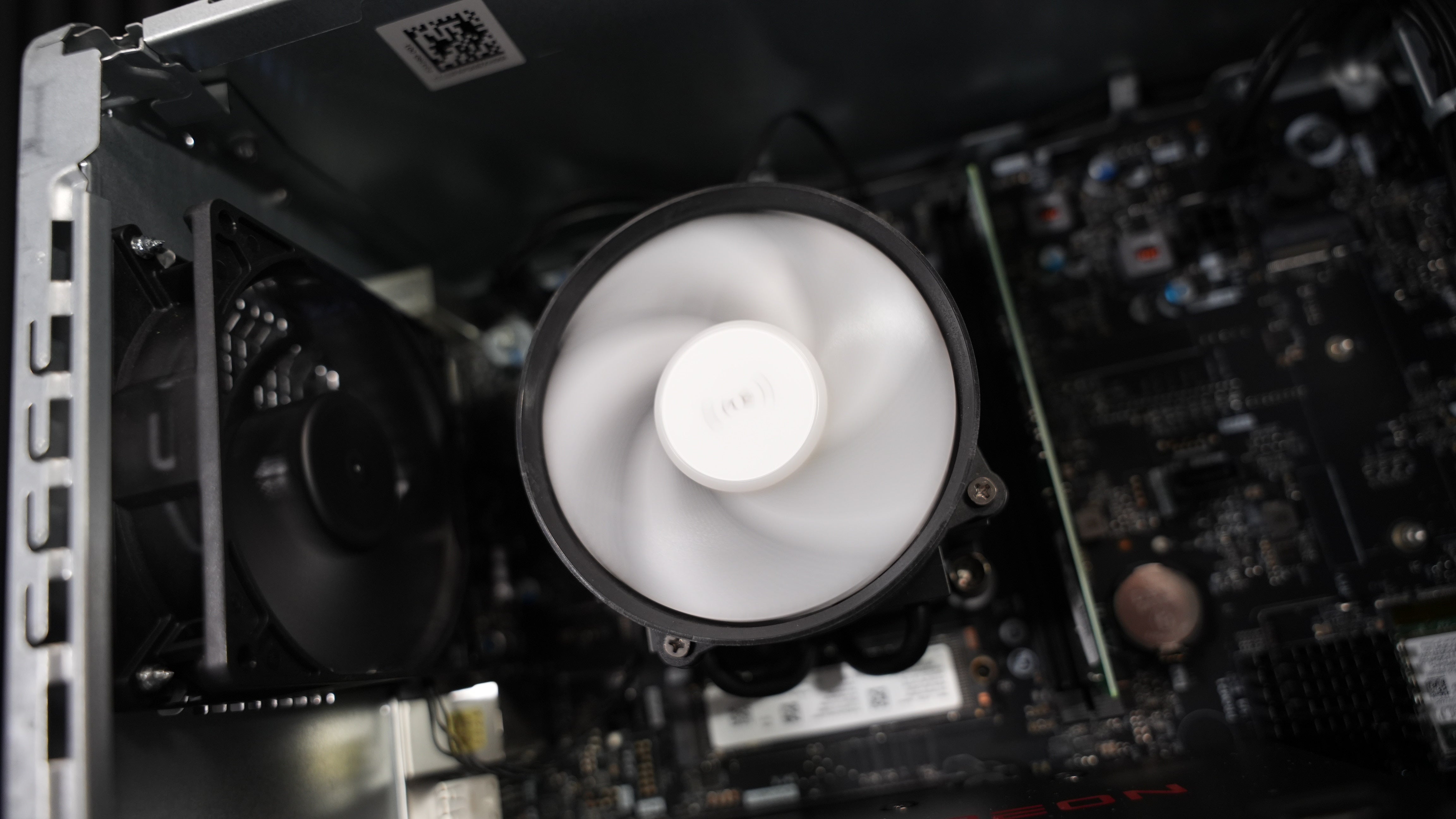 Ryzen 5 8400F + RX 7600 Gaming PC