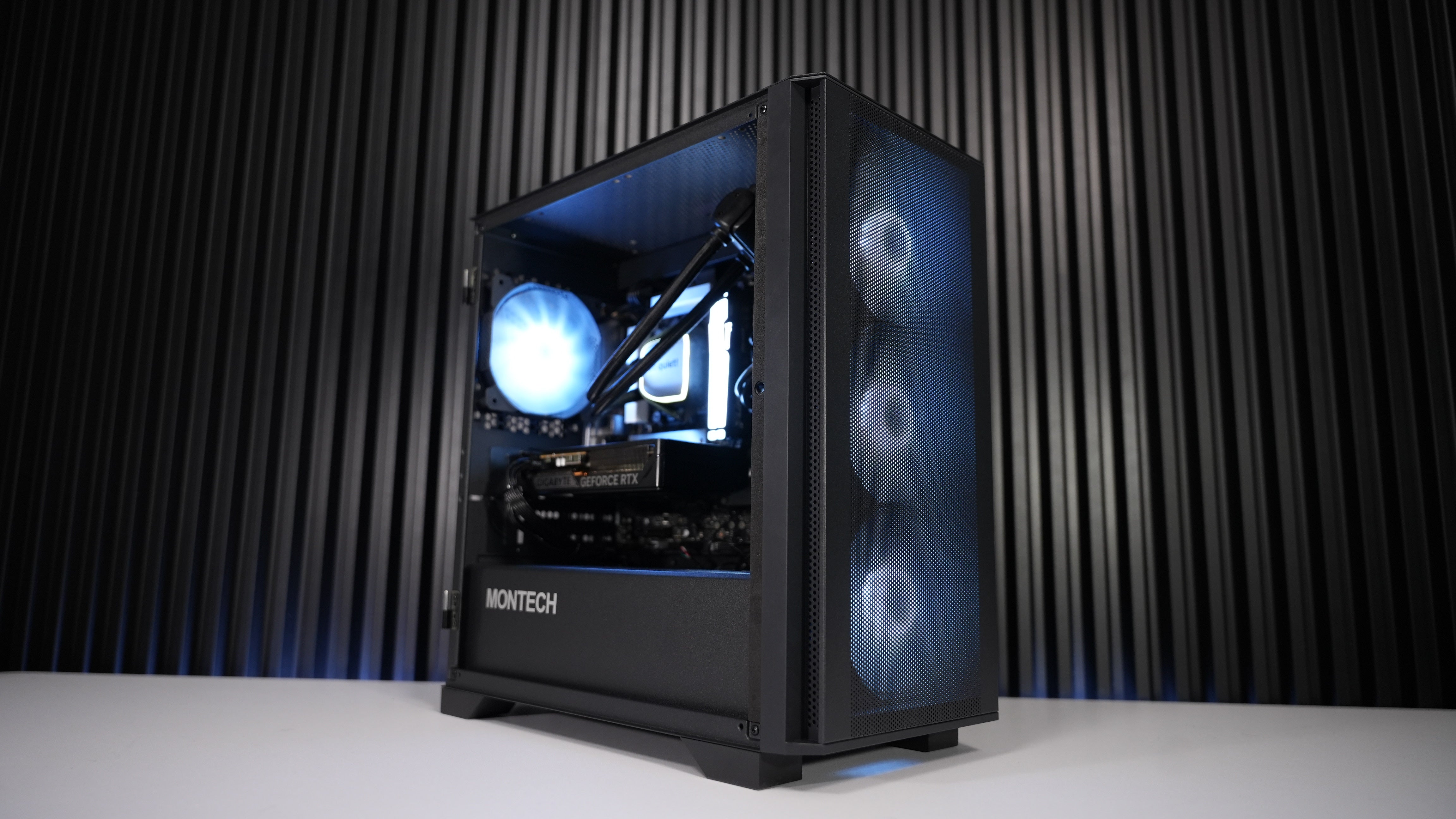 Intel Ultra 5 225F + RTX 5060 Gaming PC