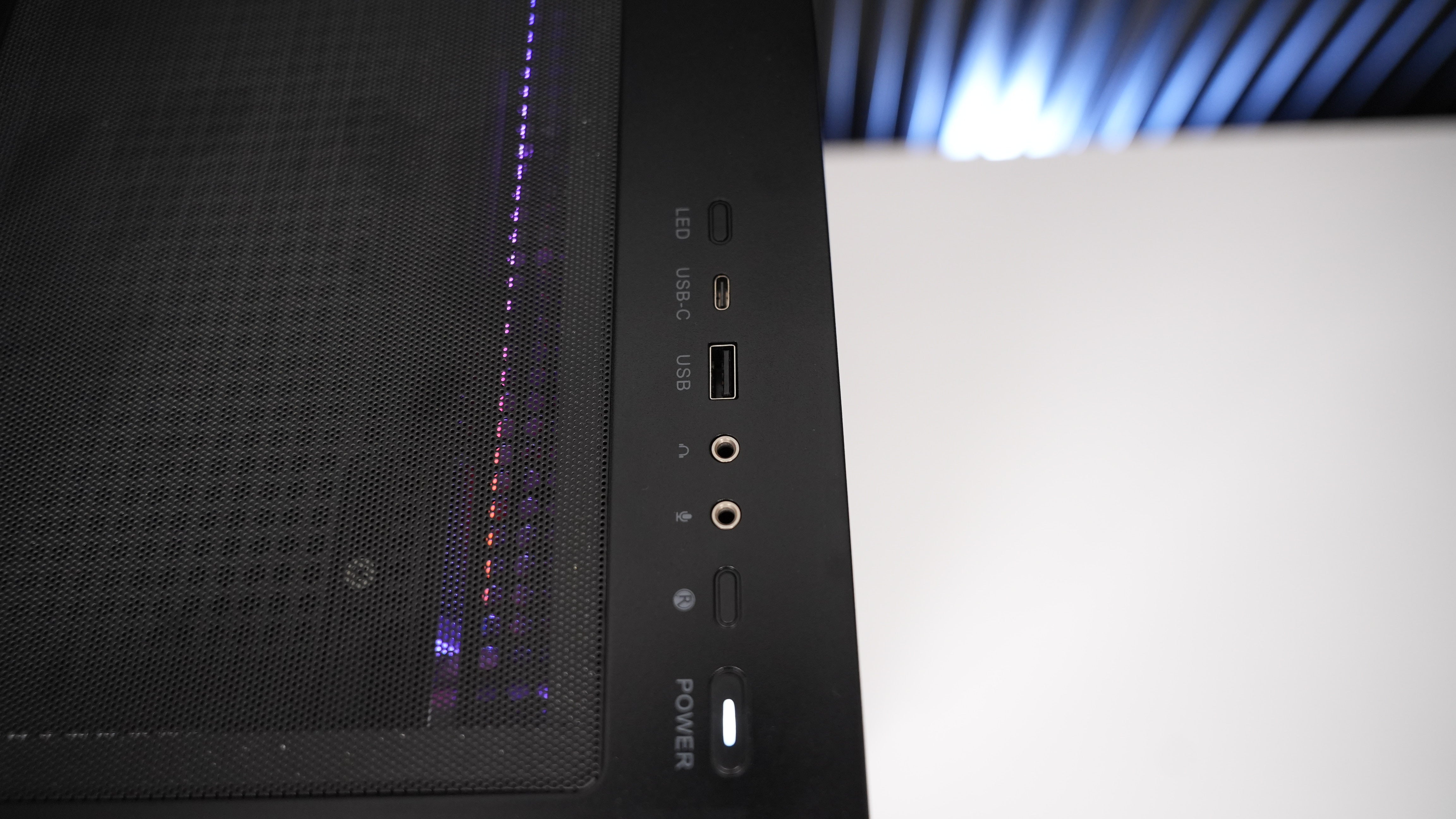 Ryzen 9 9900X + RTX 5080 Gaming/Streaming PC