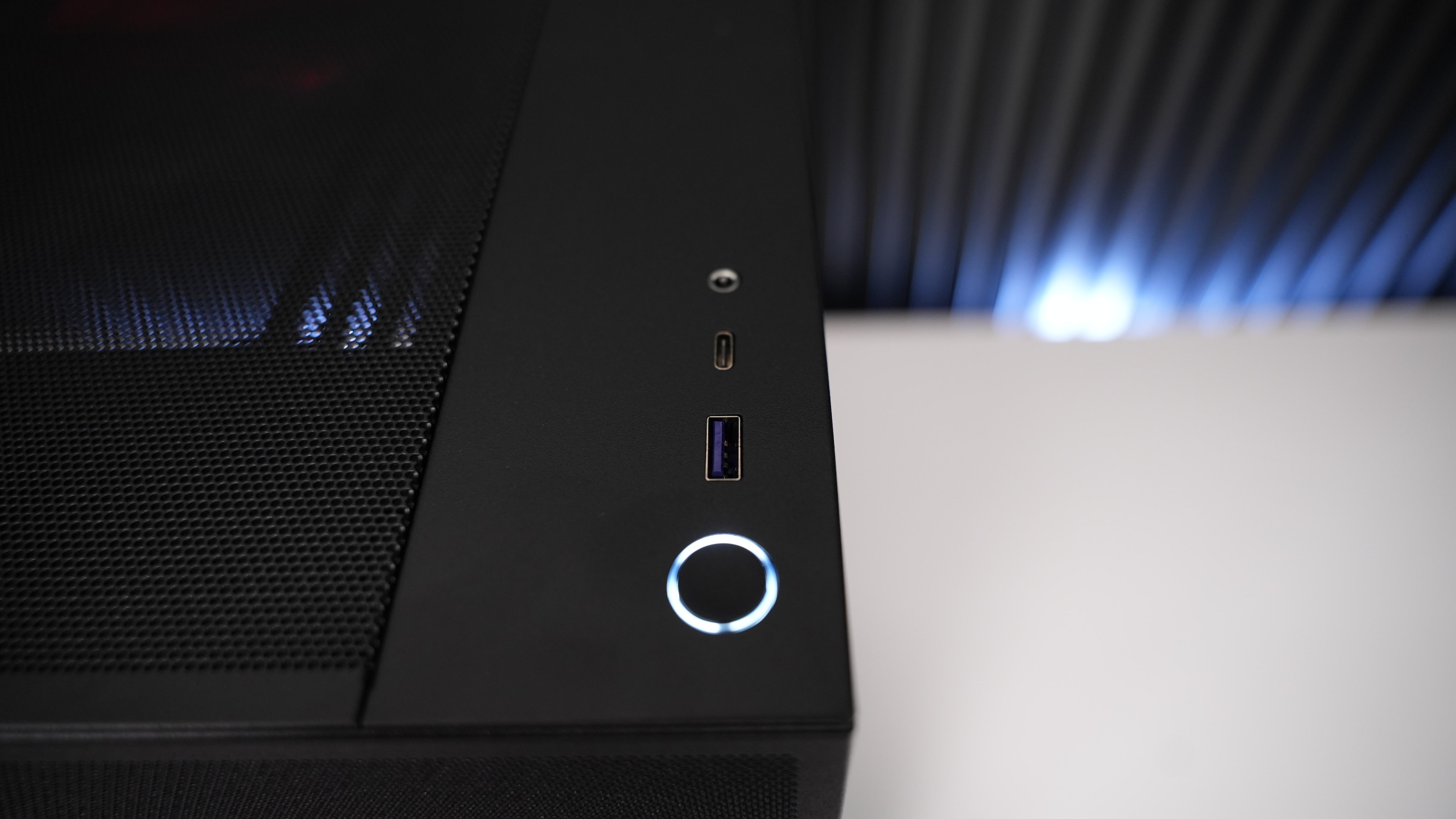 Ryzen 7 9800X3D + RX 9070XT Gaming/Streaming PC