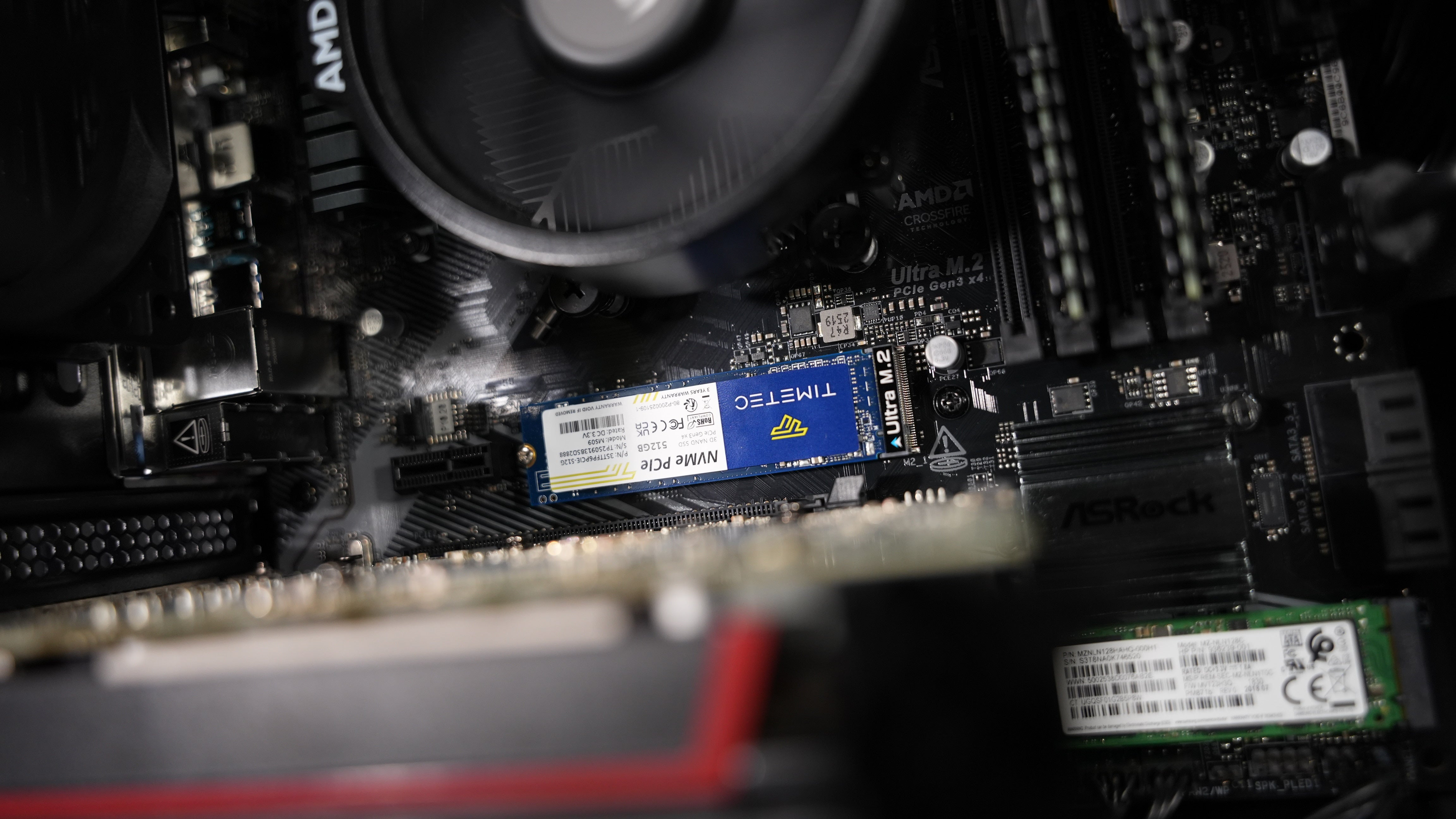 Ryzen 5 2400G + RX 580 Budget Gaming PC
