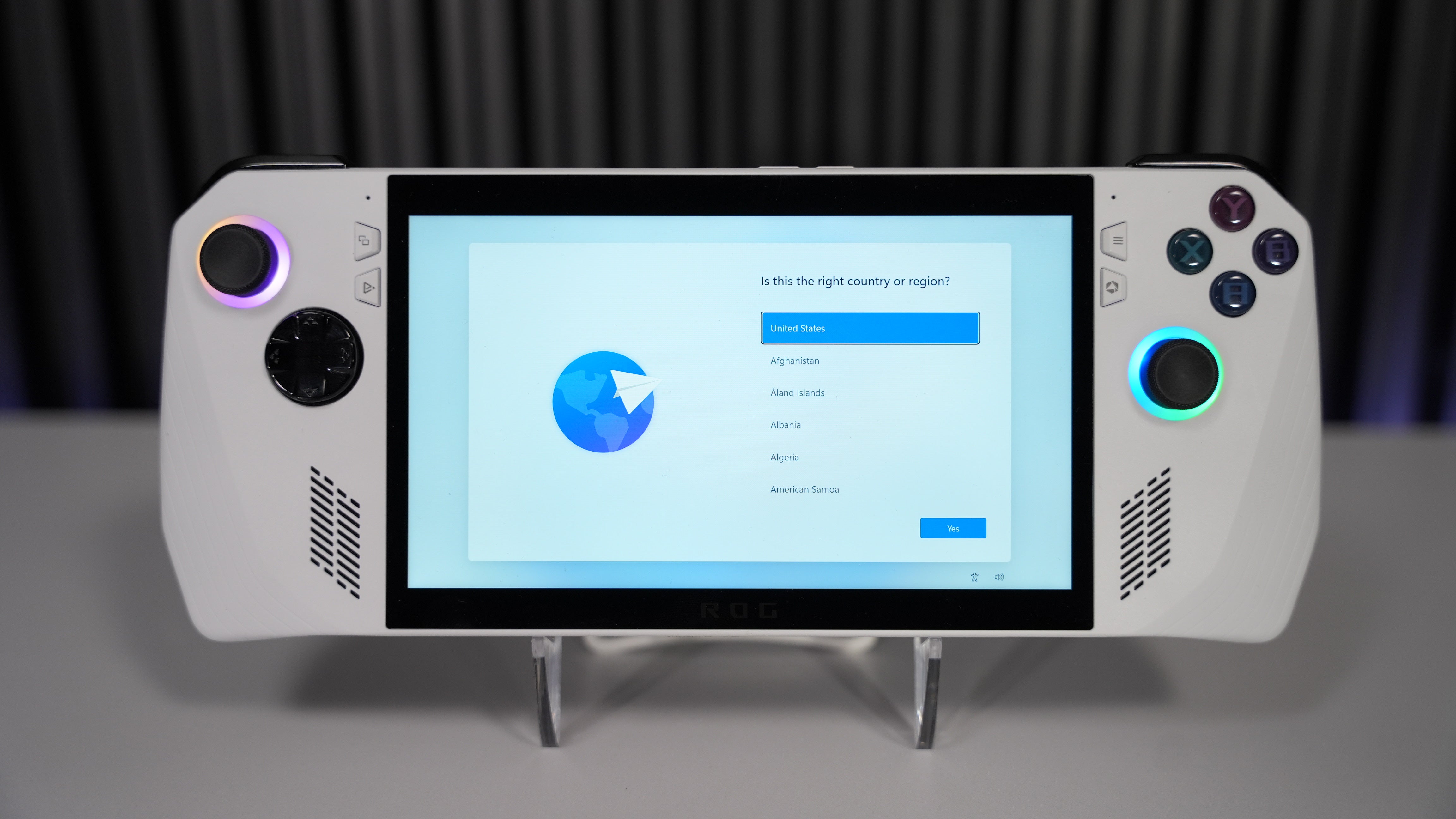ASUS ROG Ally Z1 Extreme - Gaming Handheld