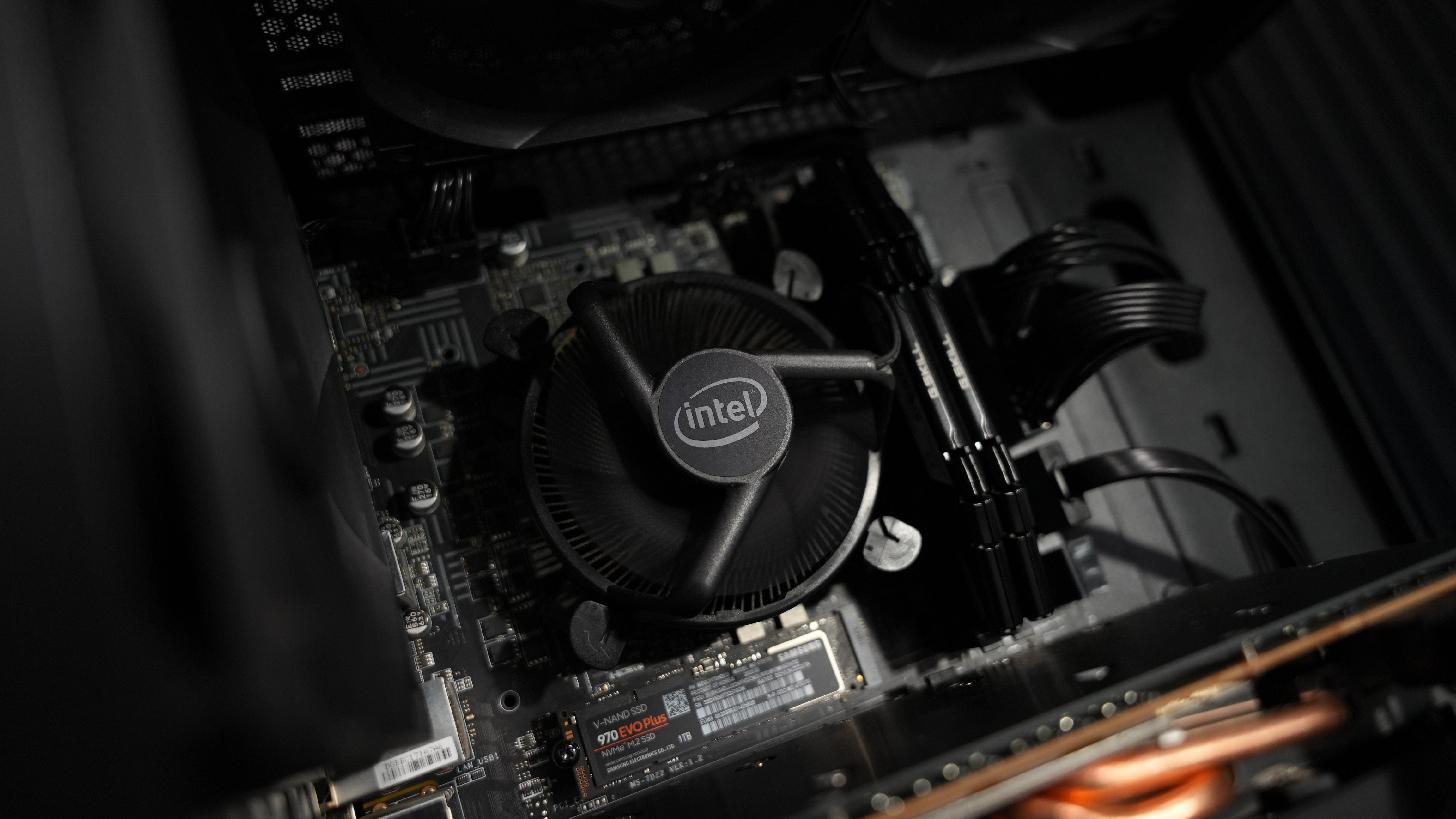 Intel i5 11400 + RX 6700XT Gaming PC