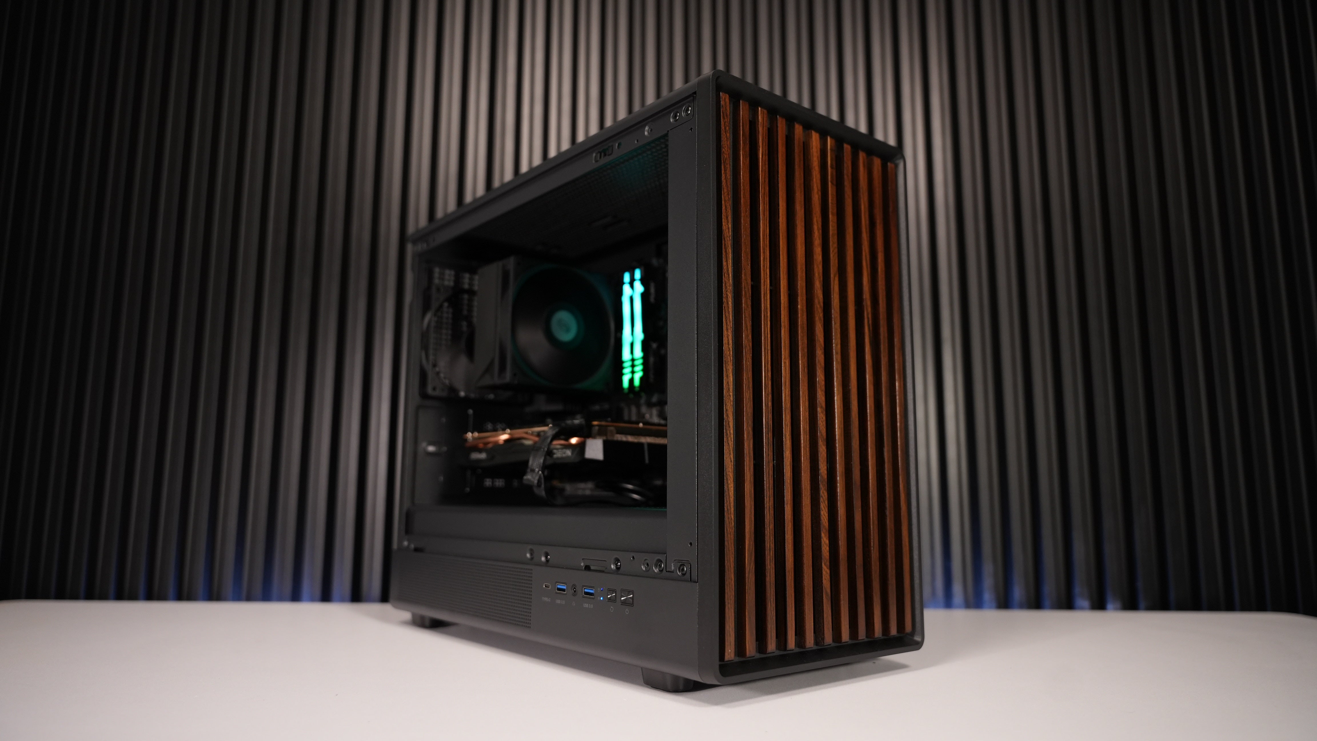 Ryzen 7 5800X3D + RX 6700XT Gaming PC