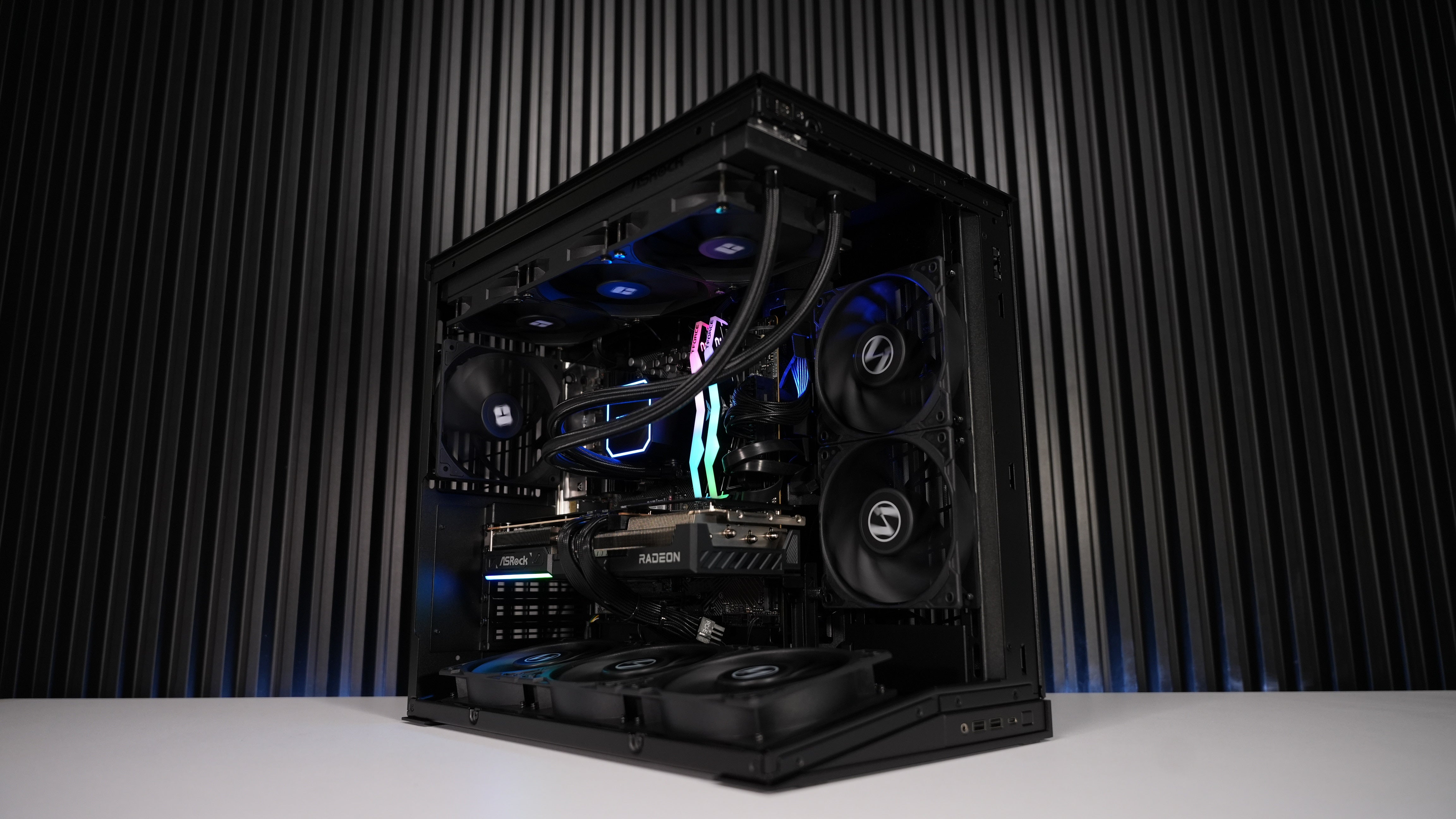 Ryzen 7 7700X + RX 9070 Gaming/Streaming PC