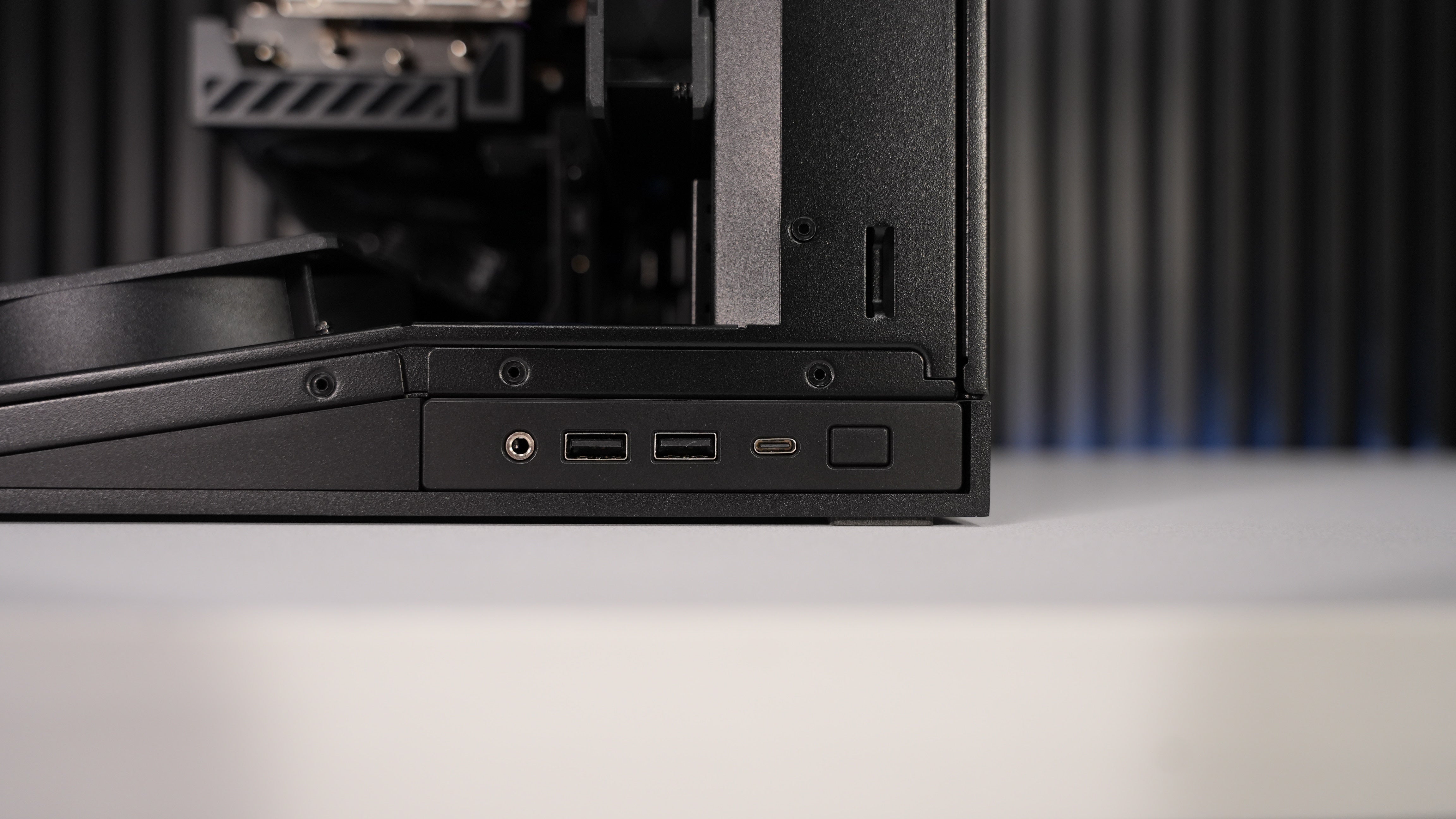 Ryzen 7 7700X + RX 9070 Gaming/Streaming PC