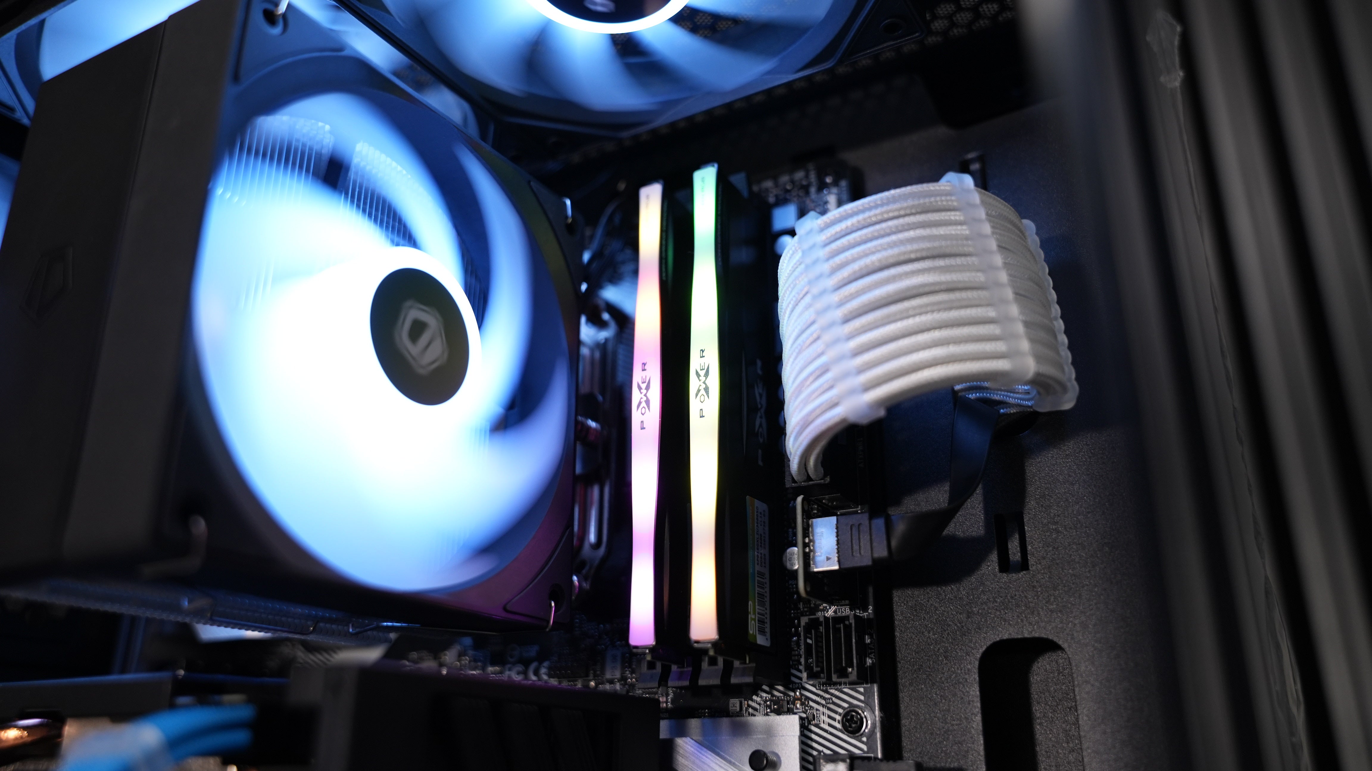 Ryzen 5 5500 + RTX 4060 Gaming PC