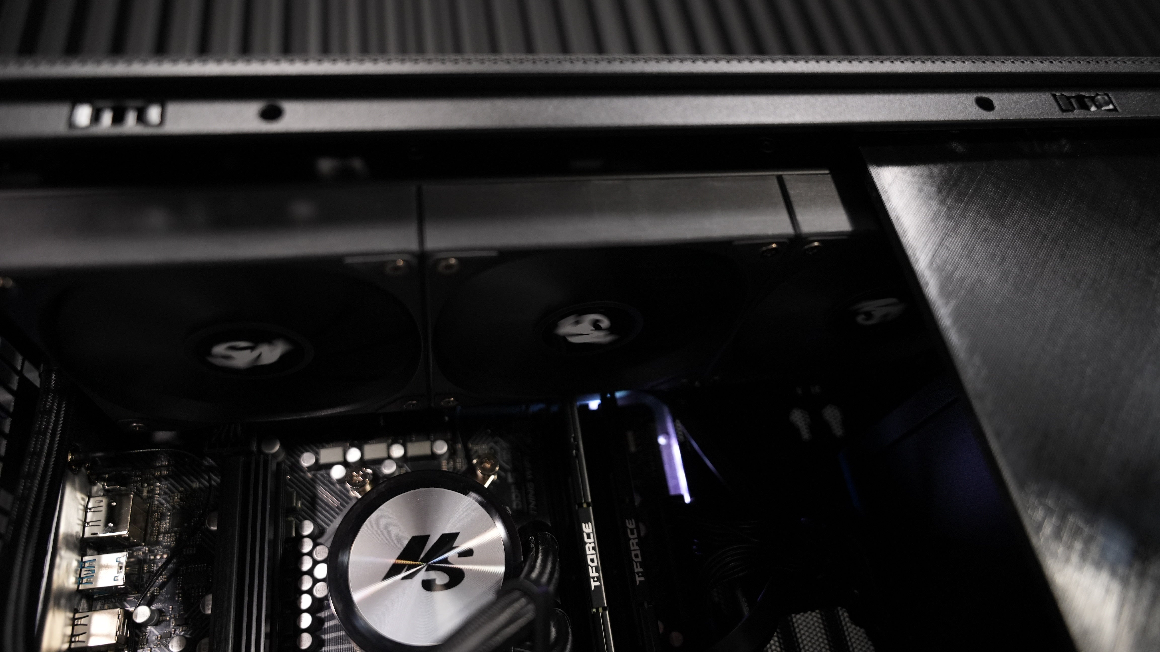 Ryzen 5 7600 + RTX 3080 Gaming PC