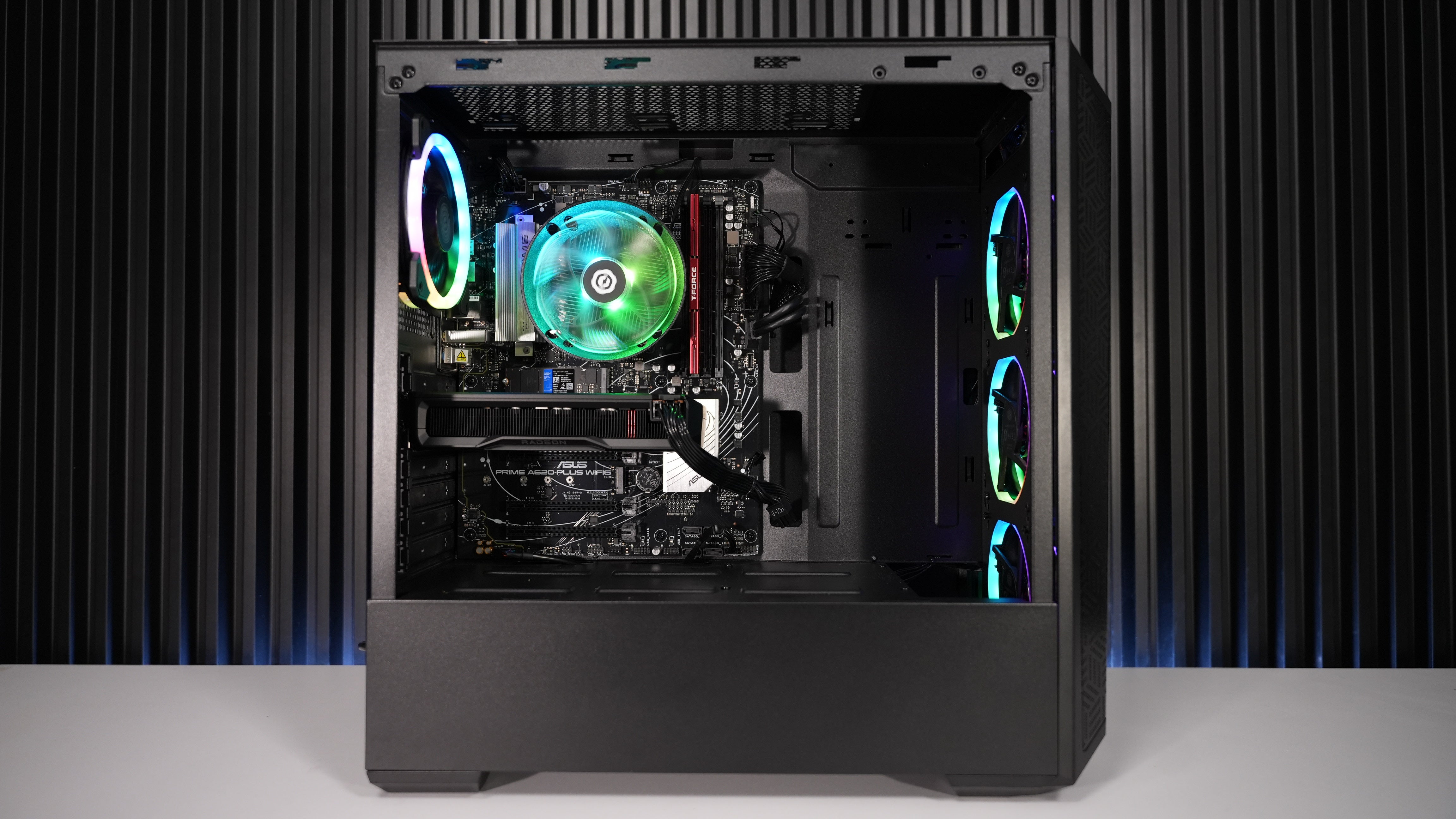 Ryzen 5 7600 + RX 7600 Gaming PC