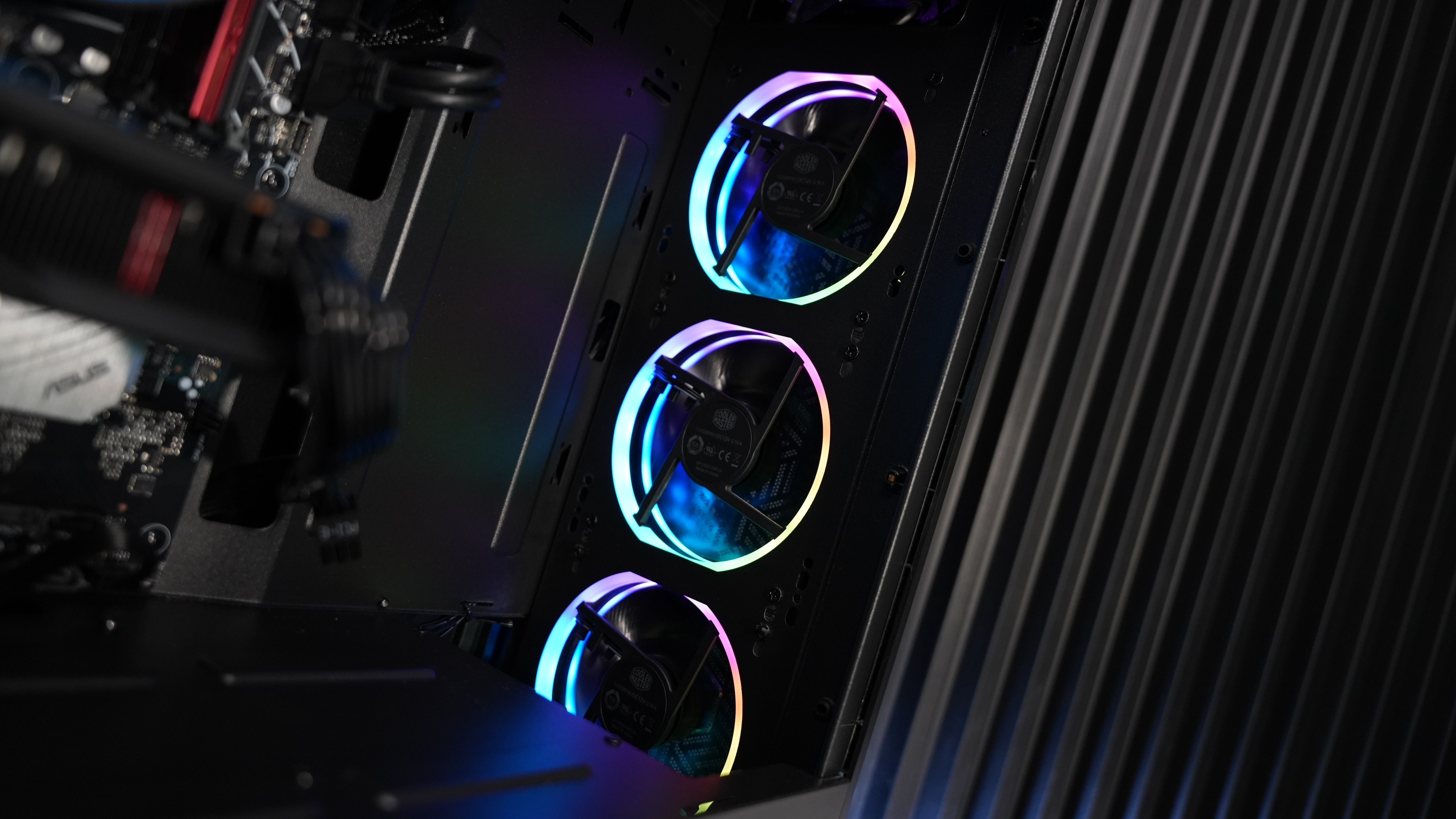 Ryzen 5 7600 + RX 7600 Gaming PC