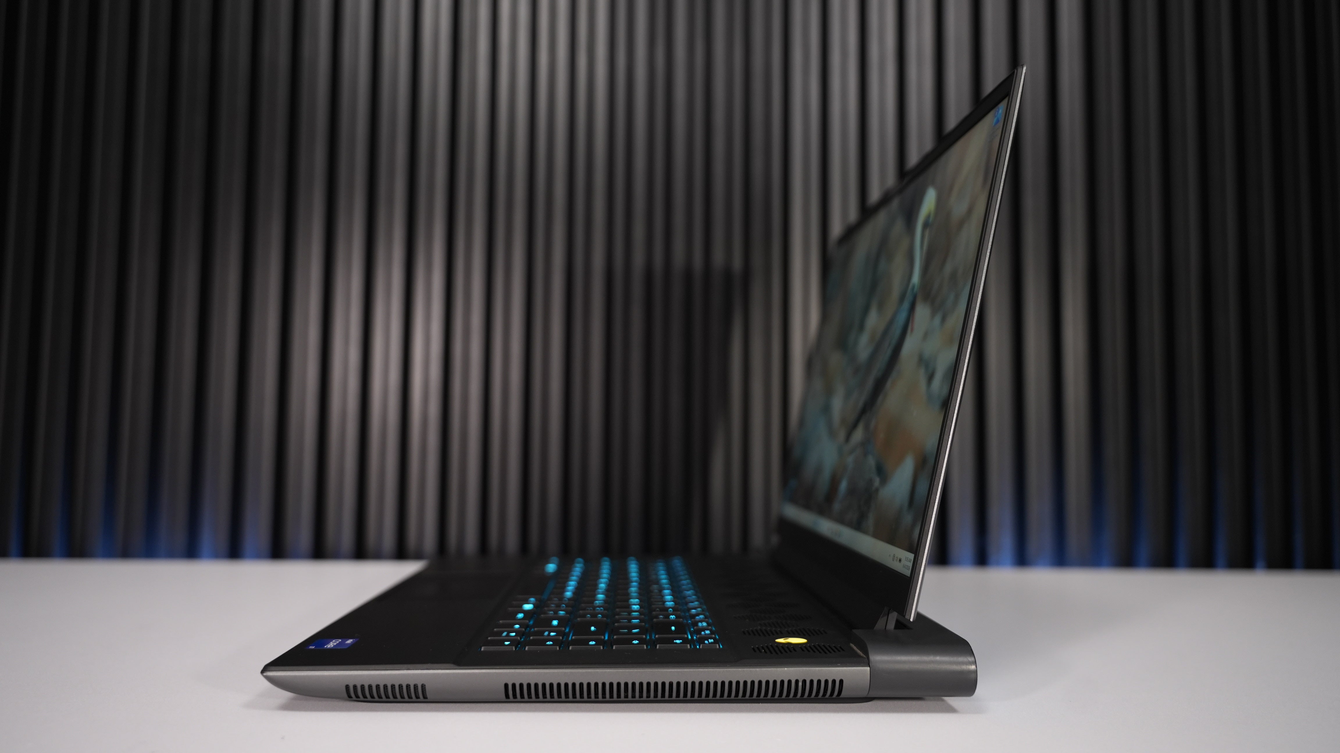 Intel i7 13700HX + RTX 4070 Gaming Laptop