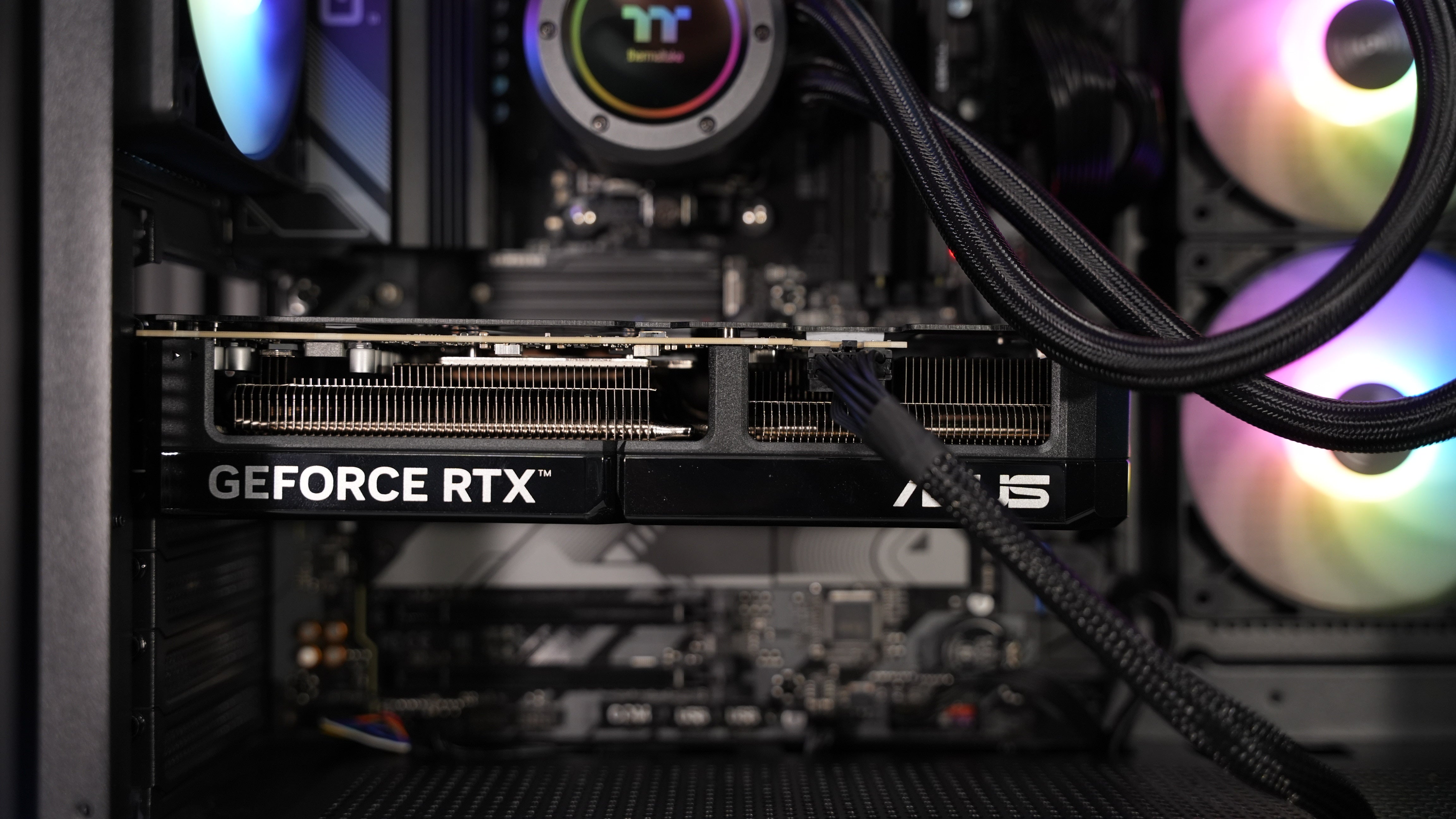 Ryzen 7 7700X + RTX 5070 Gaming/Streaming PC