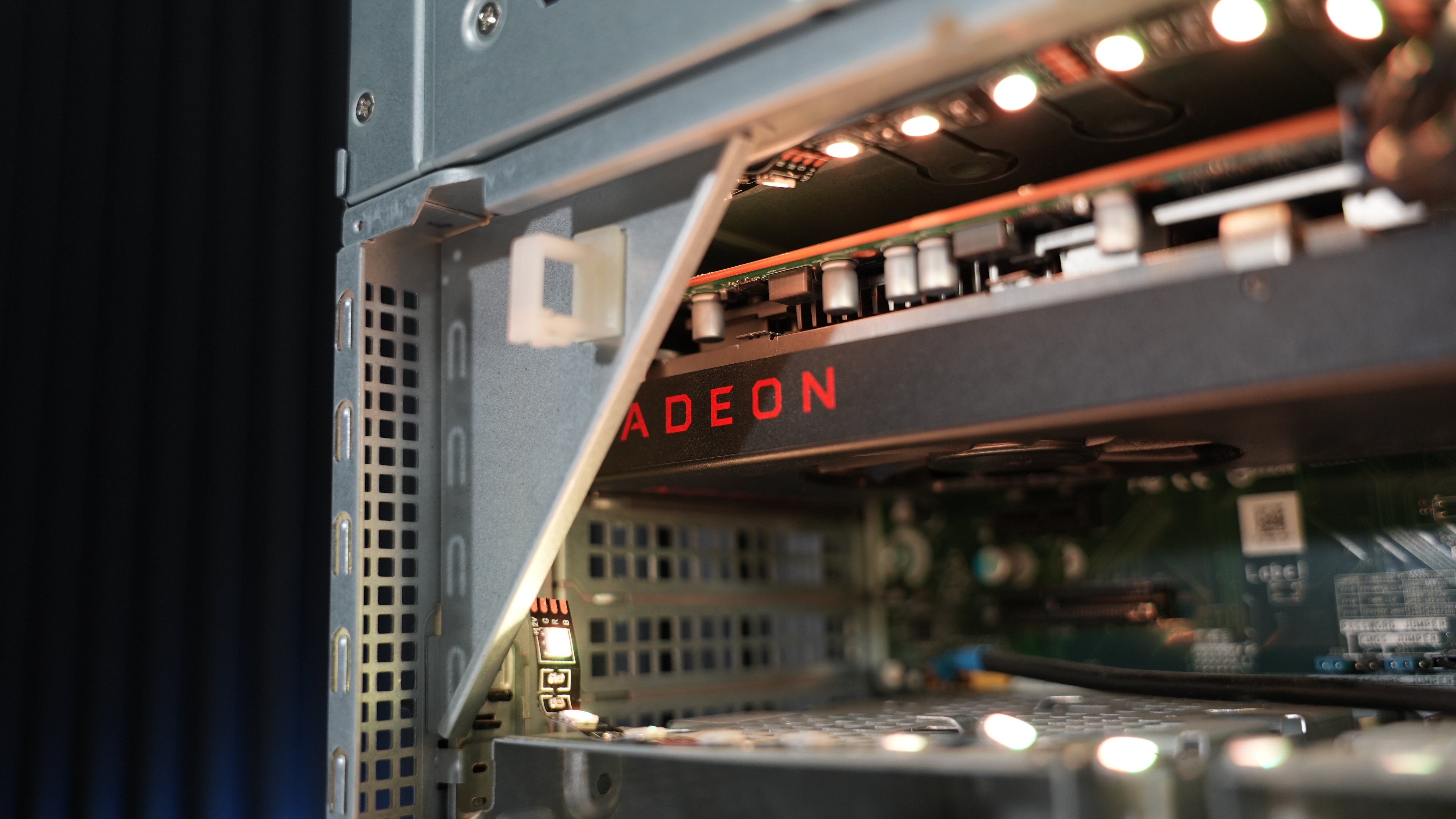 Intel i5 9400 + RX 5600 Esports Gaming PC