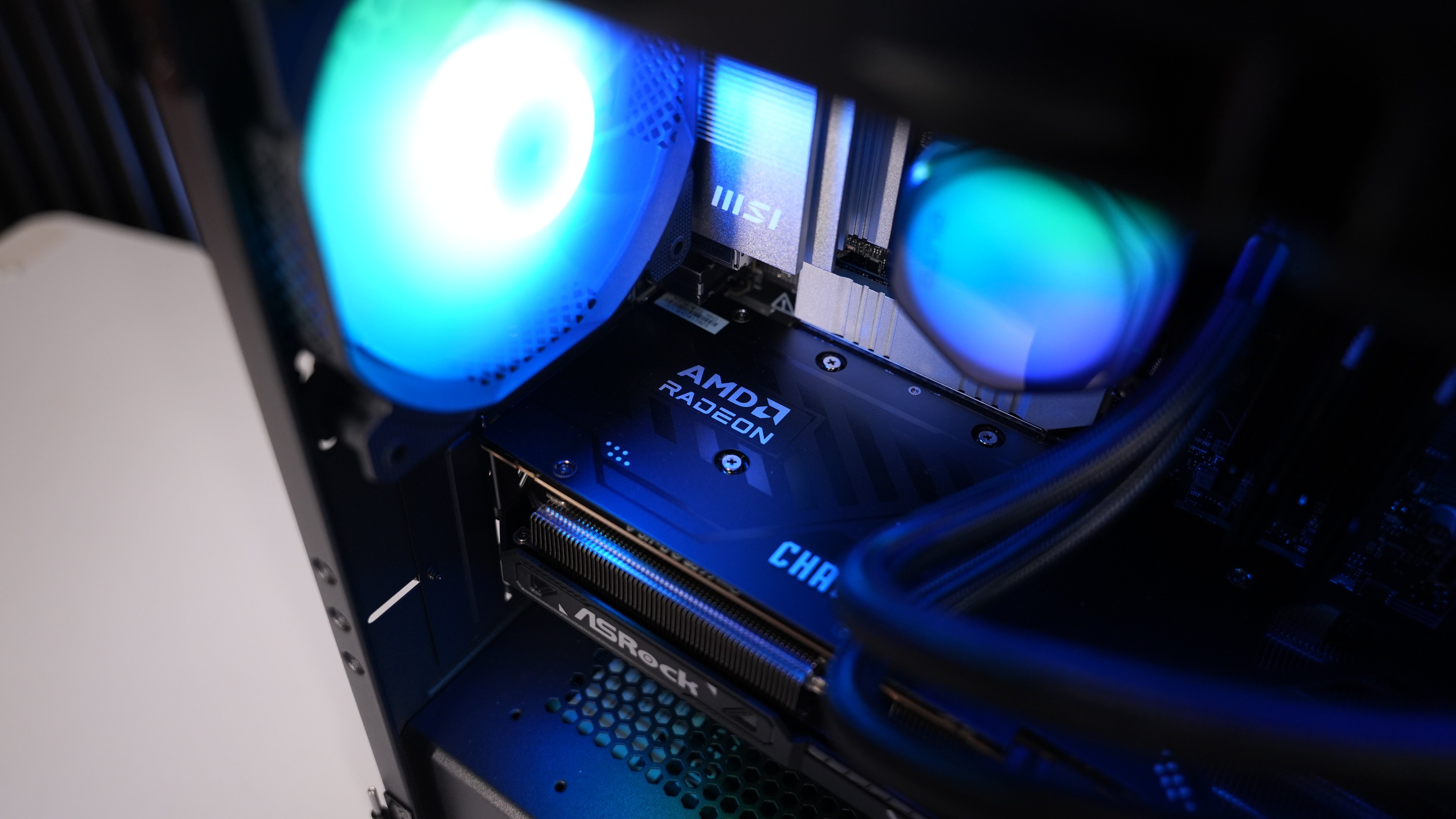 Ryzen 9 7950X + RX 9070 Gaming/Streaming PC
