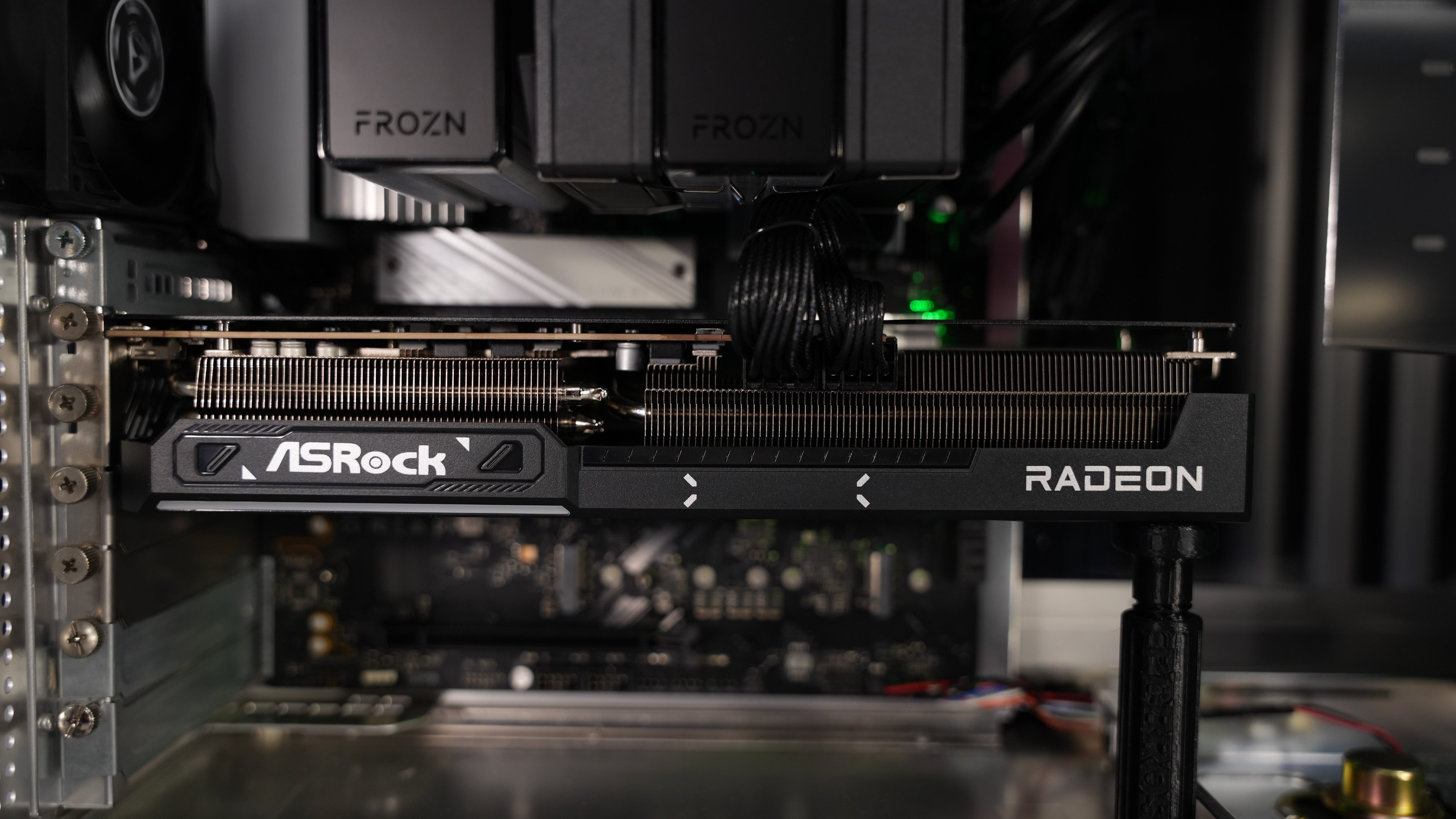 Intel Ultra 5 250K Plus + RX 9070 Custom Gaming PC